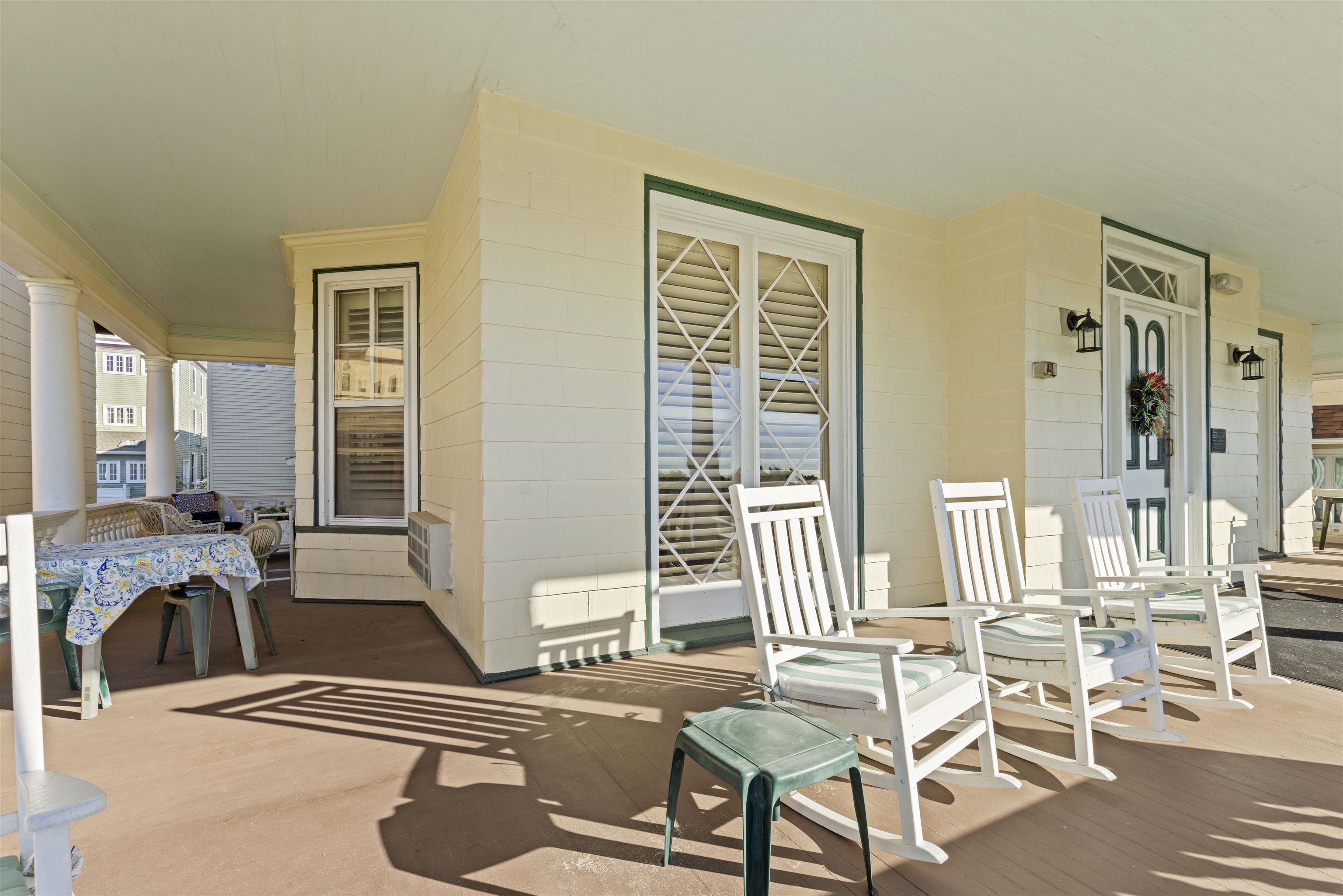 819 Beach Avenue - Picture 18