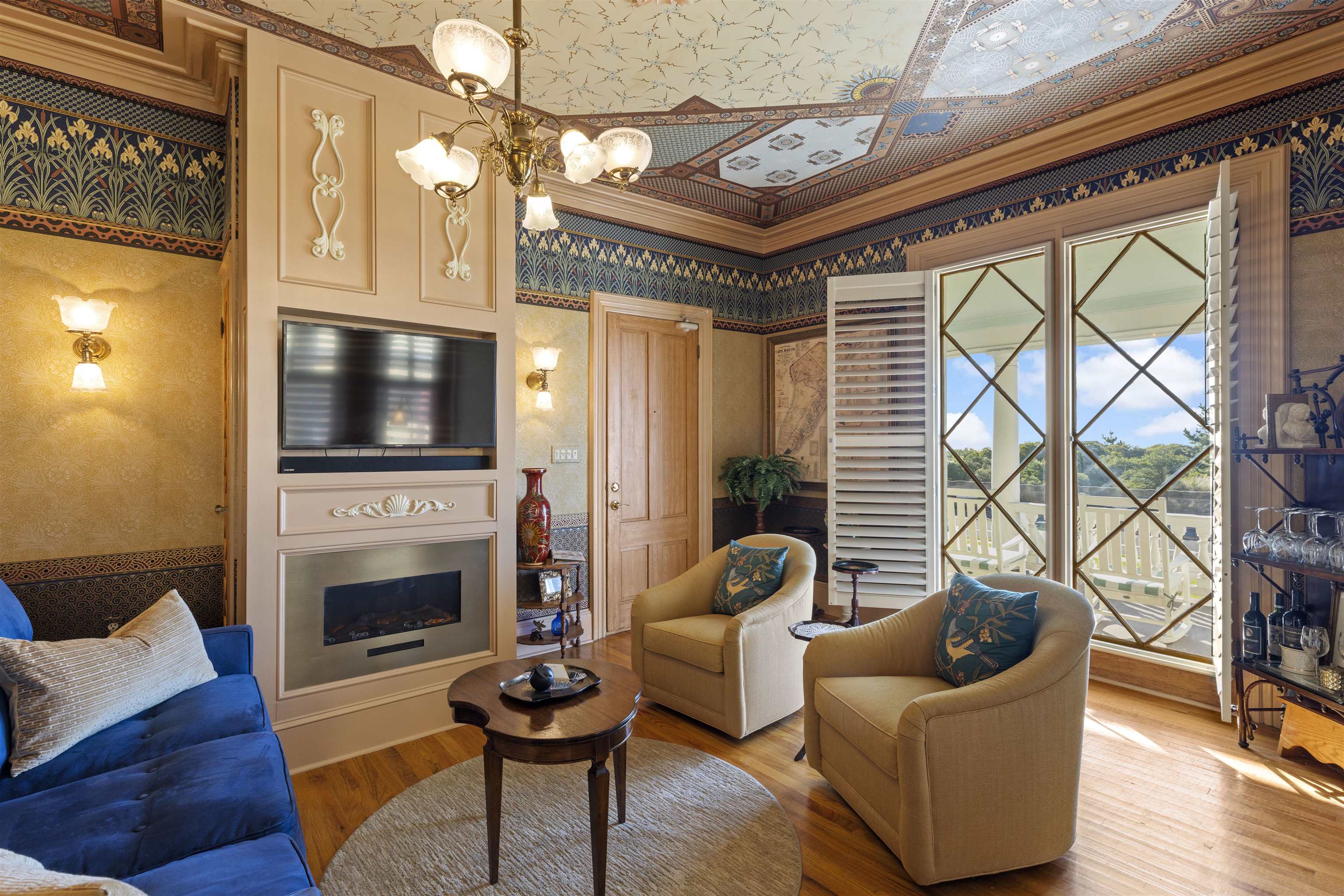 819 Beach Avenue - Picture 2