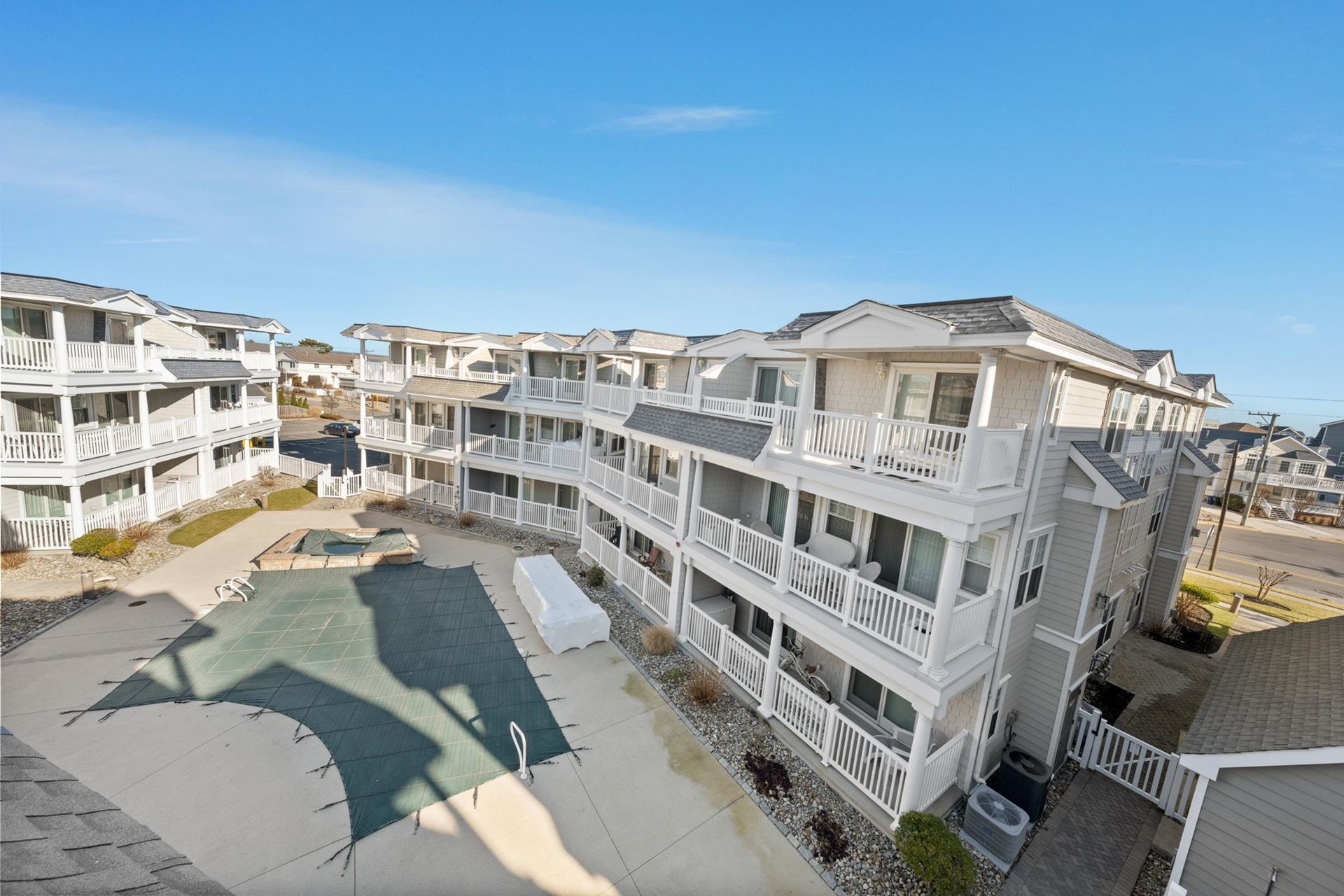 700 Ocean Drive - Picture 25