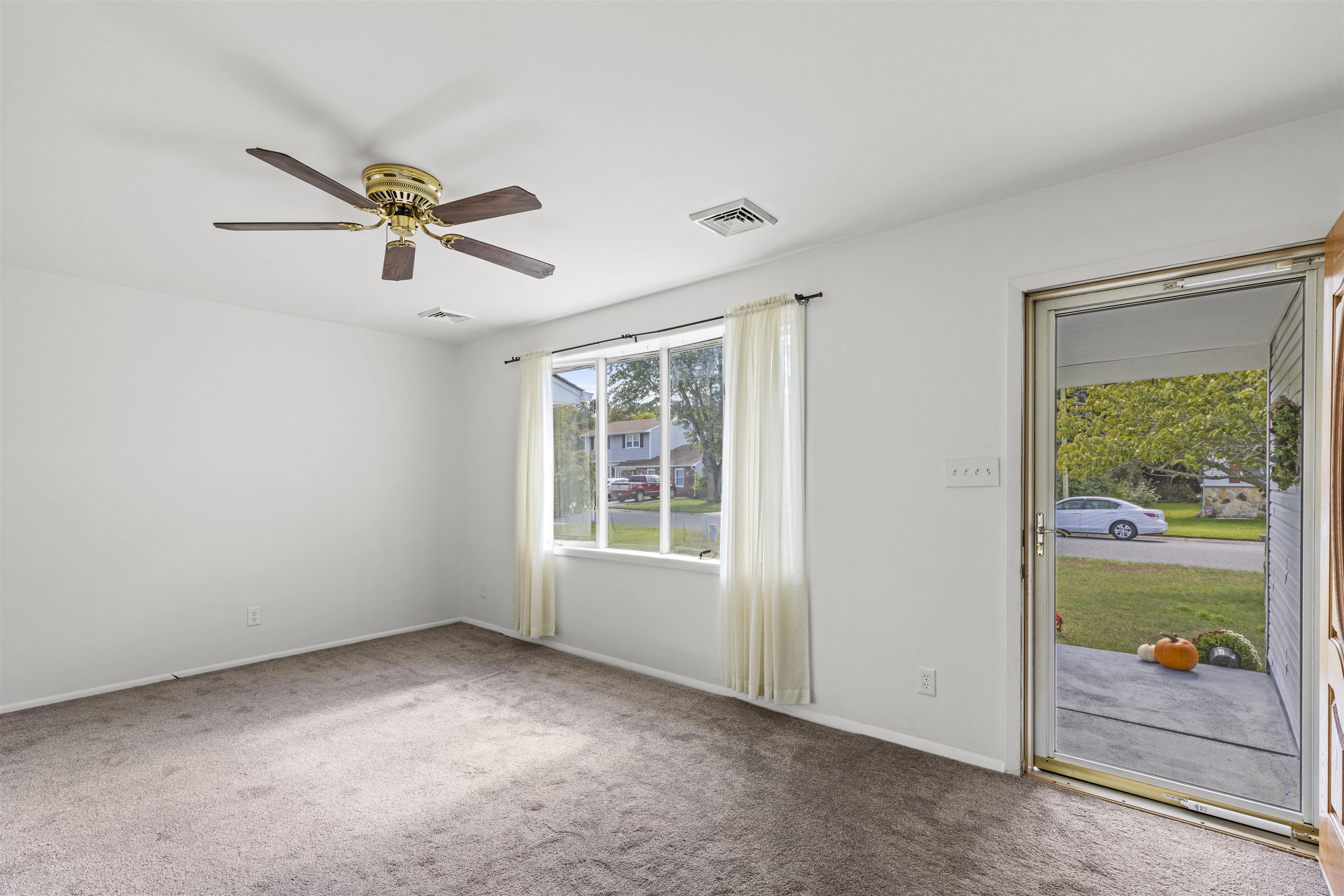 105 Pontaxit Avenue - Picture 4