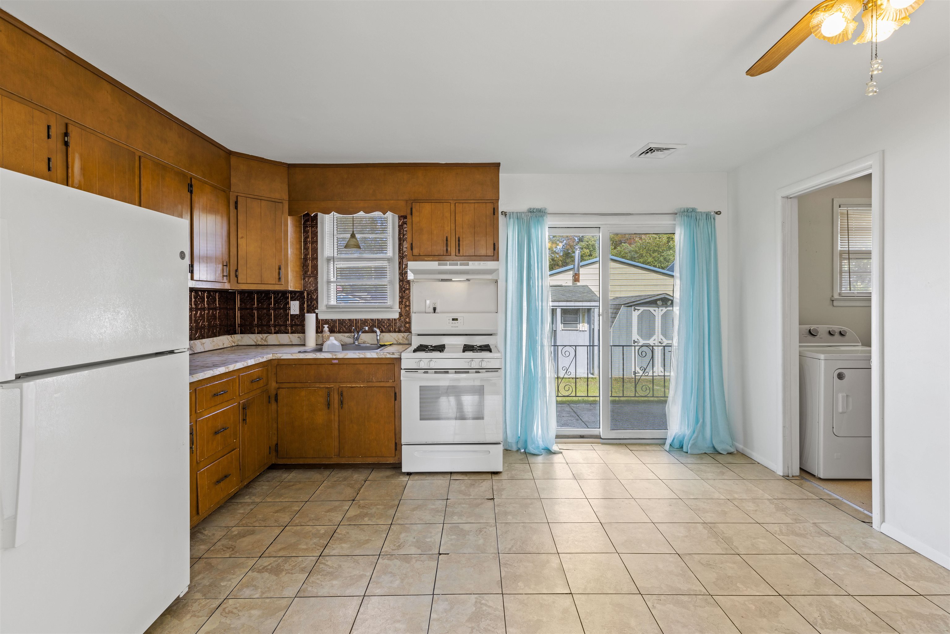 105 Pontaxit Avenue - Picture 5