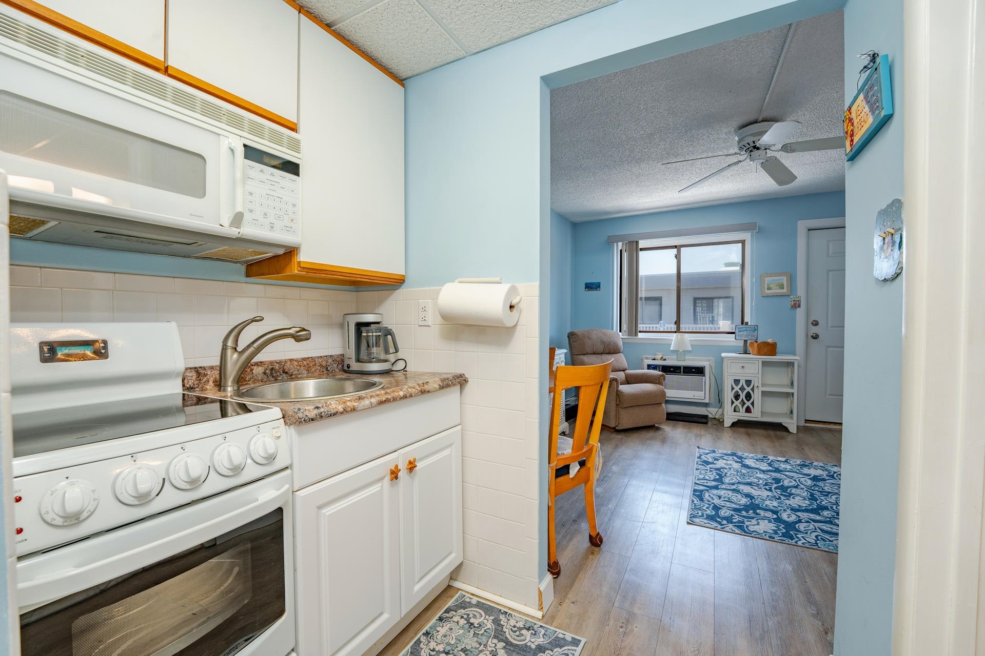 921 Wesley Avenue - Picture 4