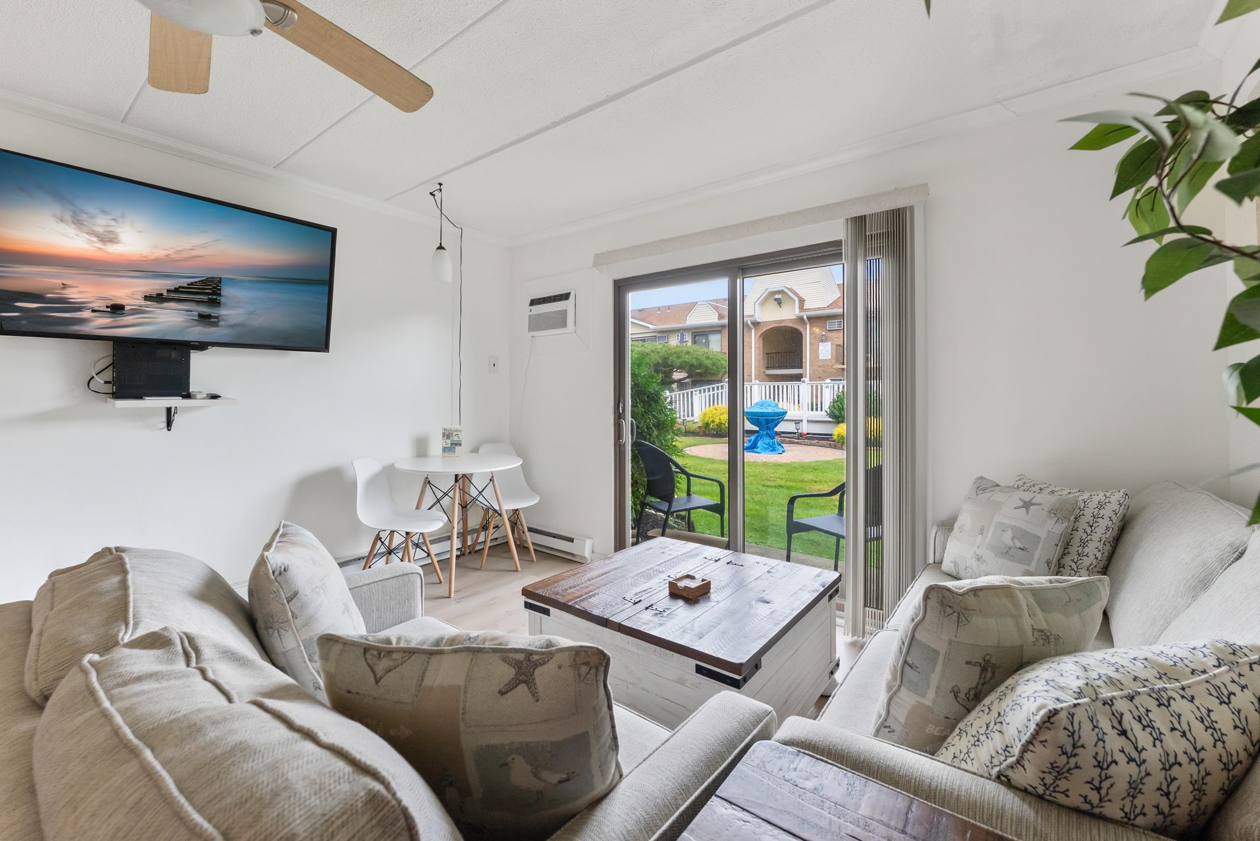 725 Allen Drive - Picture 9