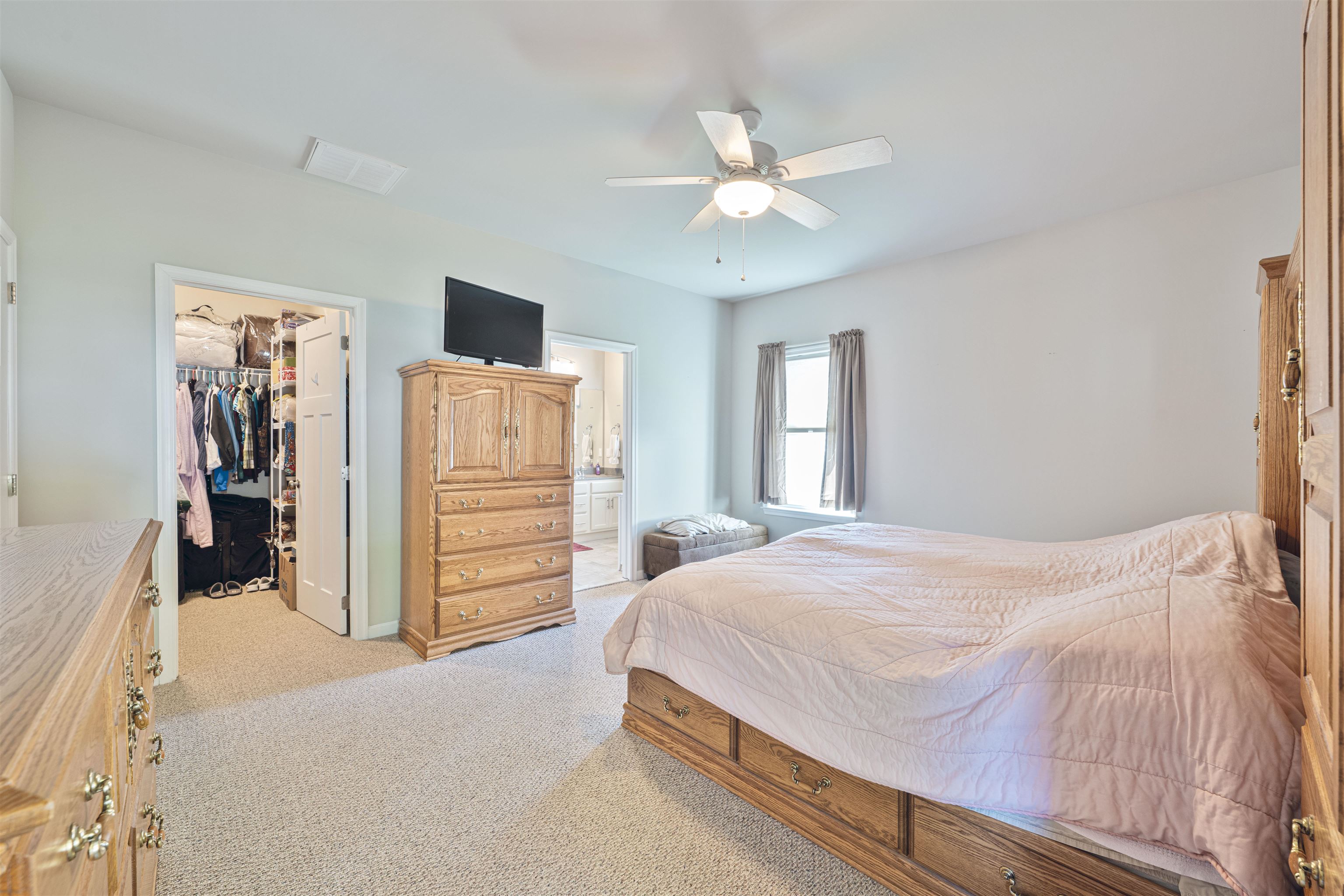 10 Canterbury Way - Picture 32