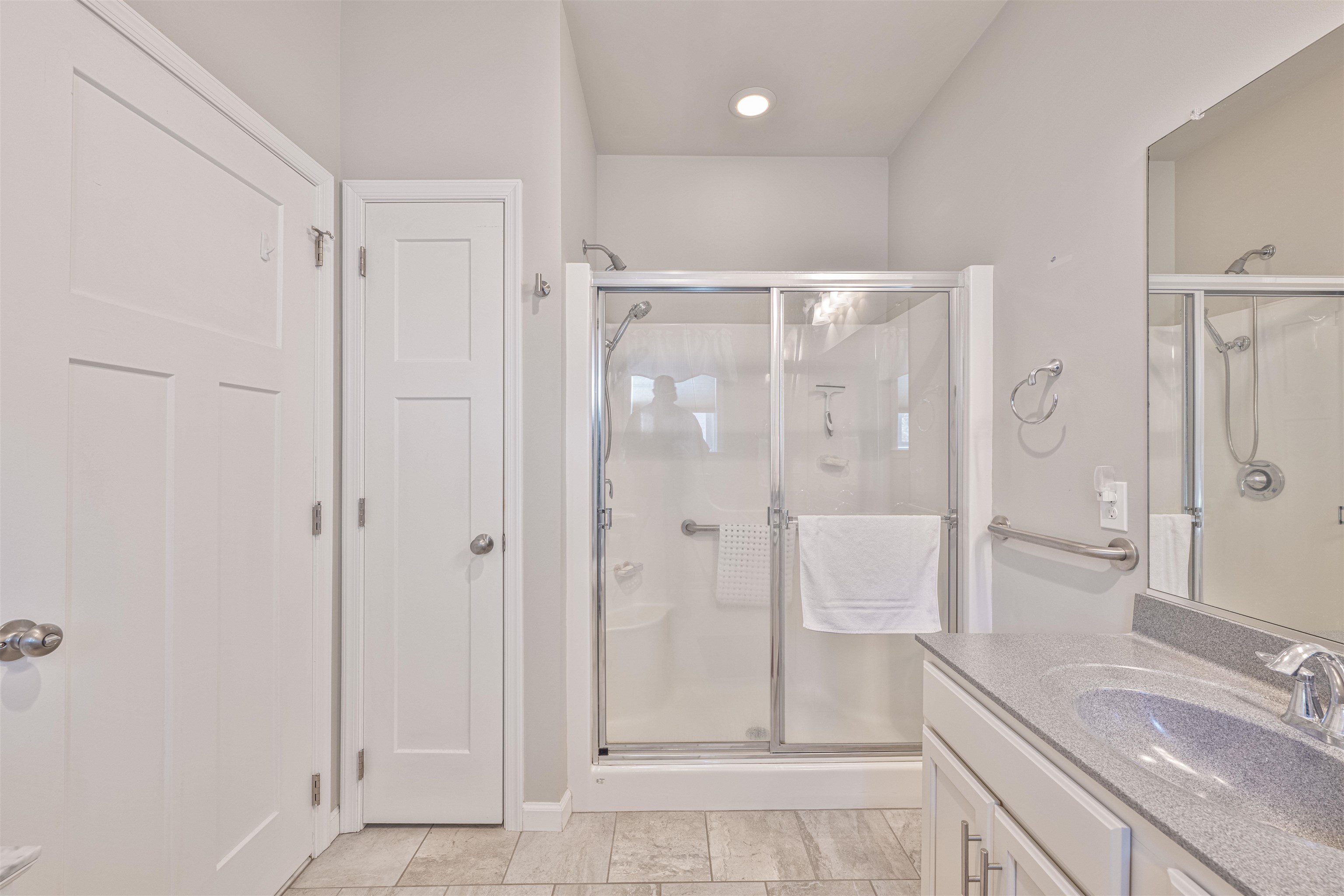 10 Canterbury Way - Picture 35