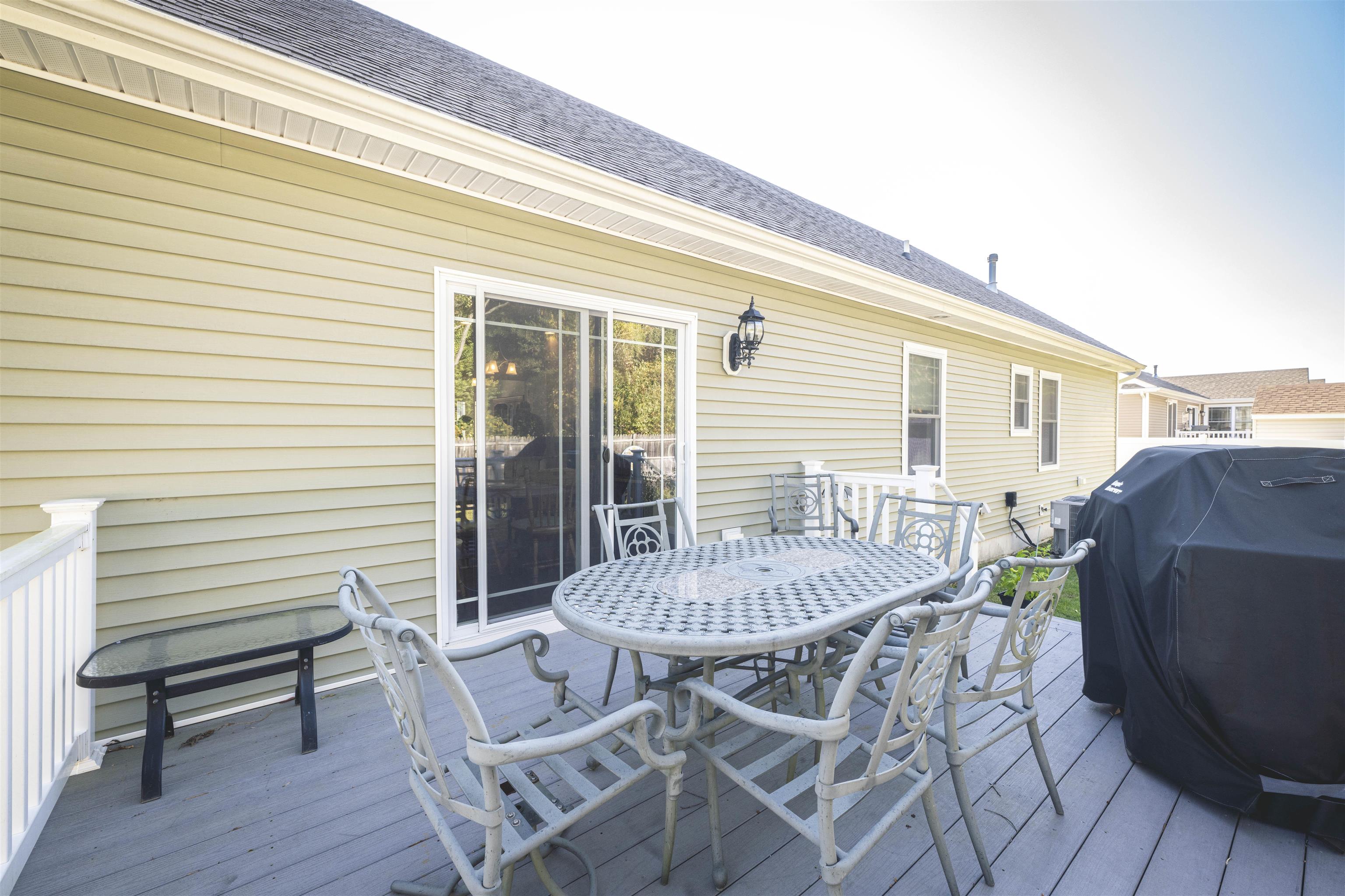 10 Canterbury Way - Picture 38