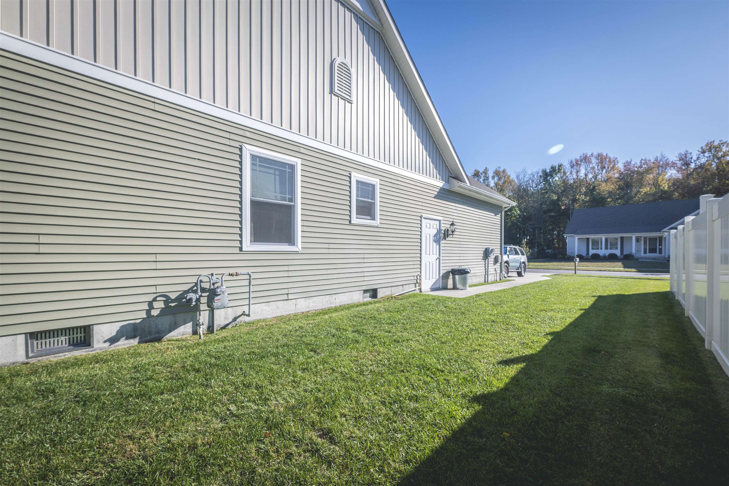 10 Canterbury Way - Picture 43