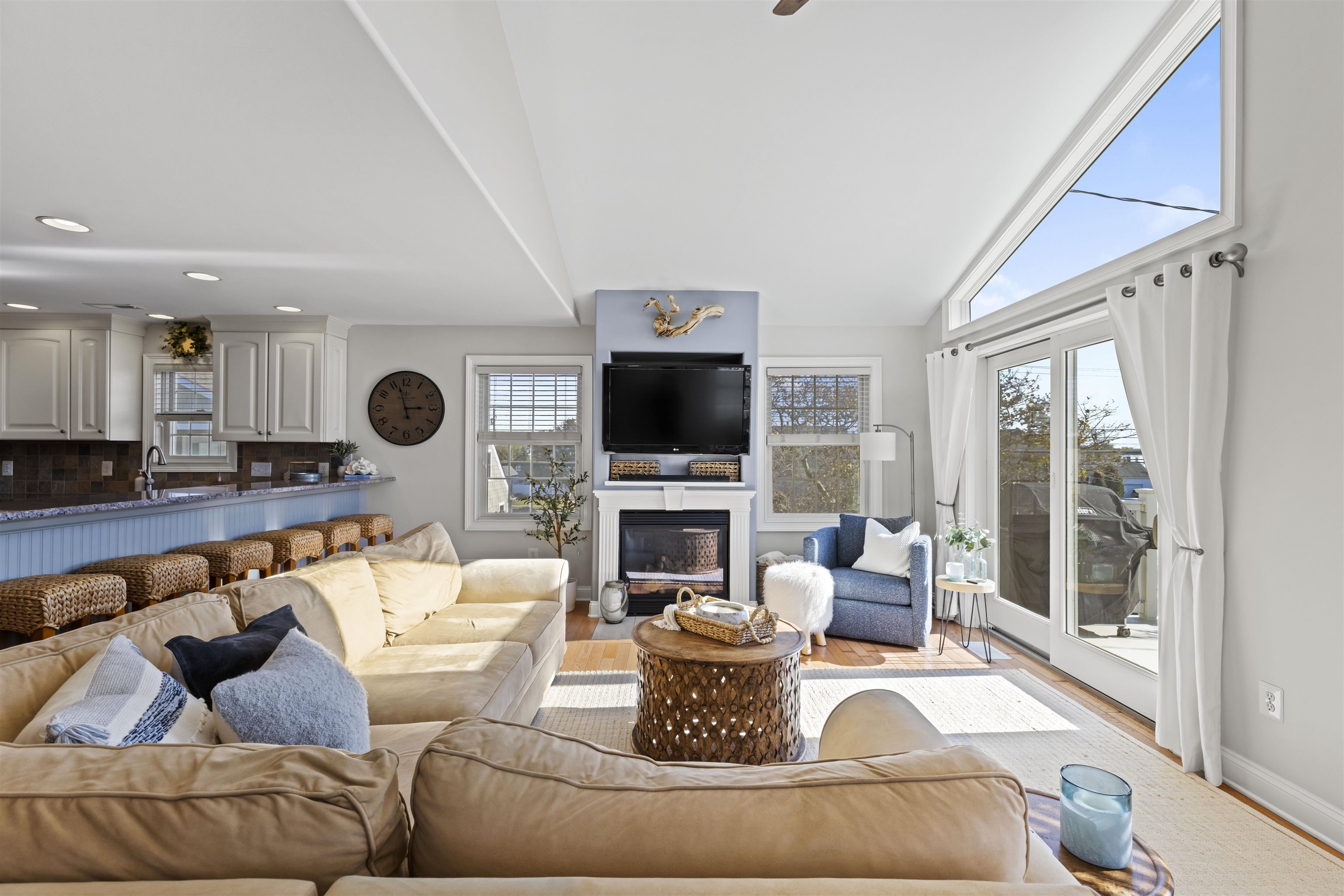 119 E 9th Avenue - Picture 13