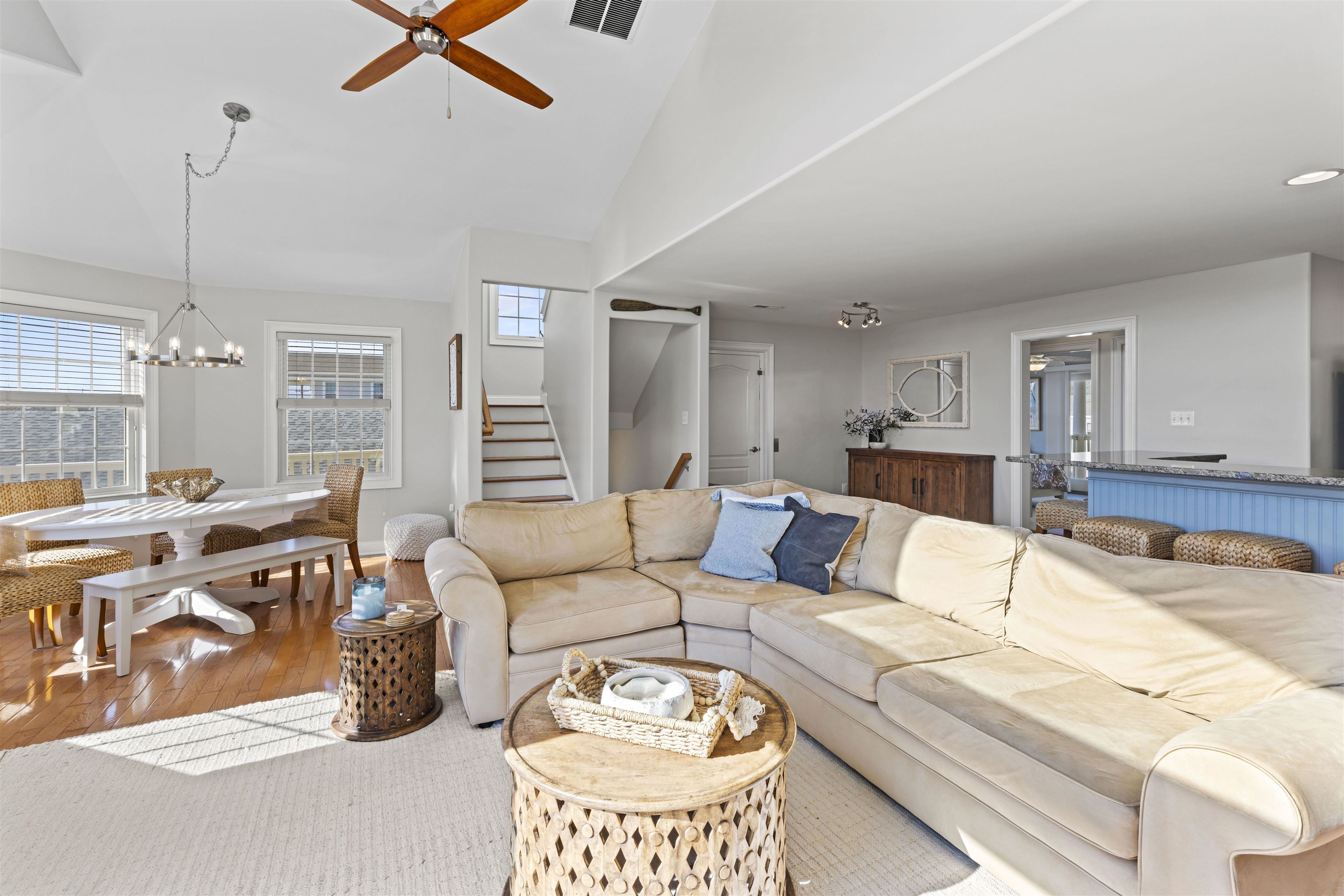 119 E 9th Avenue - Picture 14