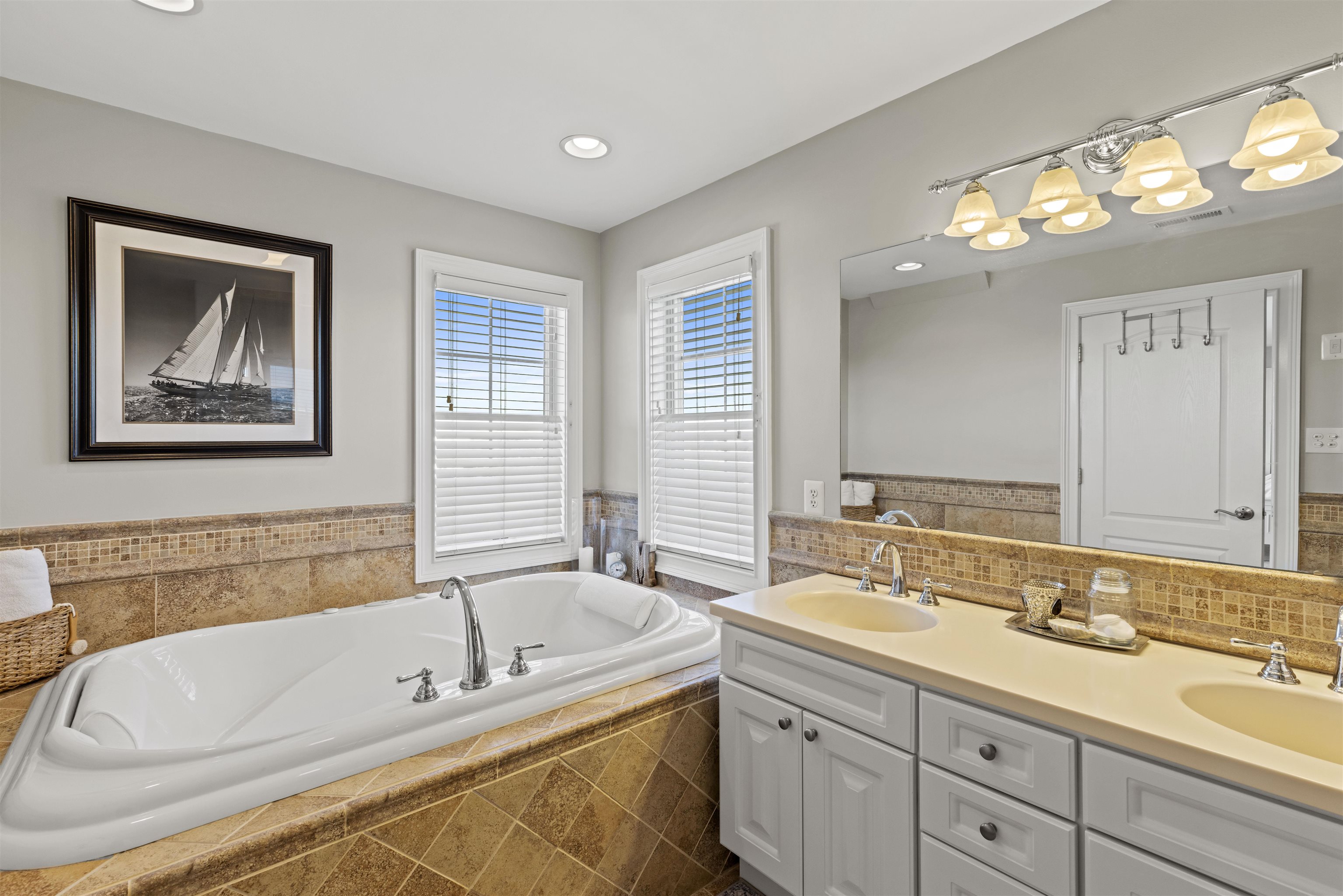 119 E 9th Avenue - Picture 28