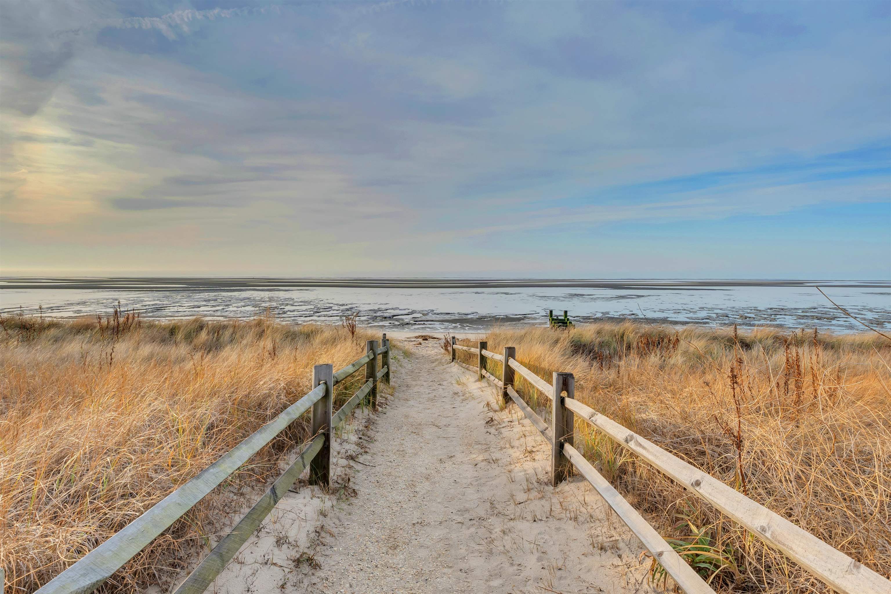 201 W St Johns Avenue - Picture 1