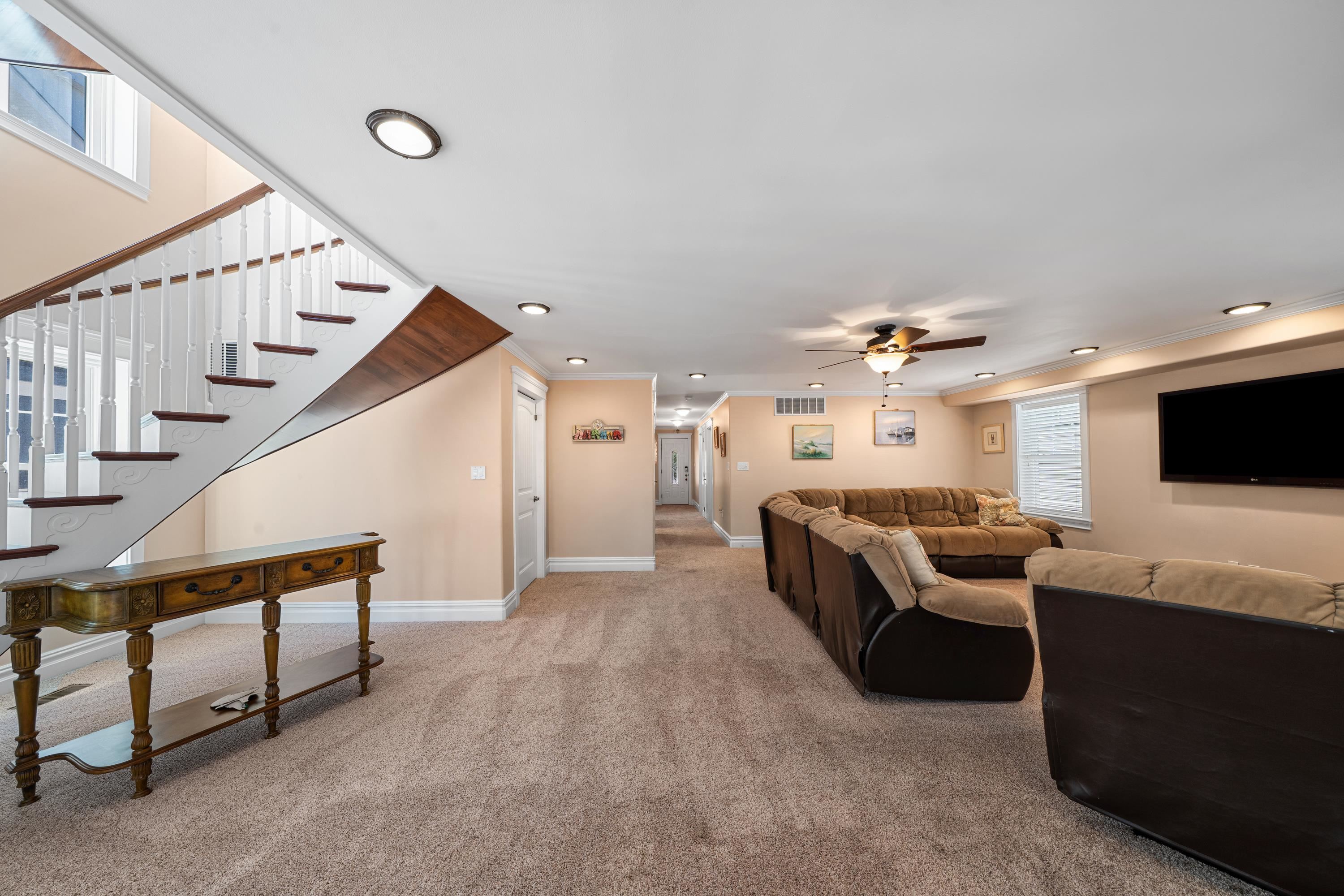 158 32nd Street - Picture 3