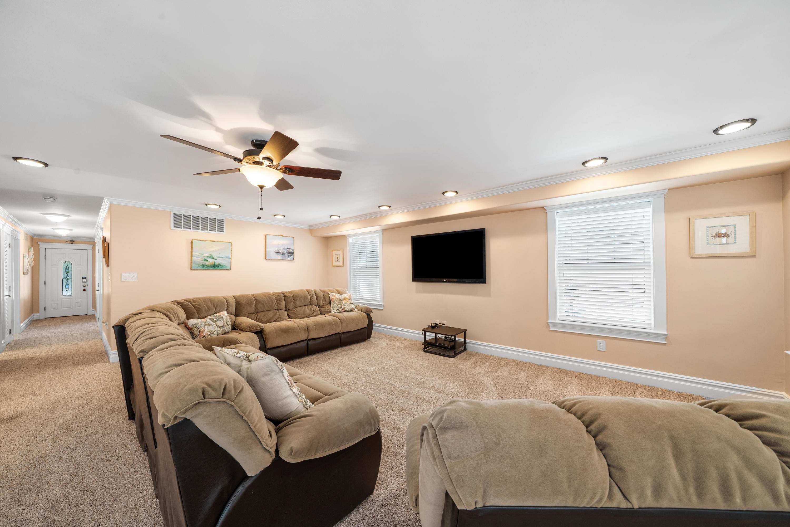 158 32nd Street - Picture 4