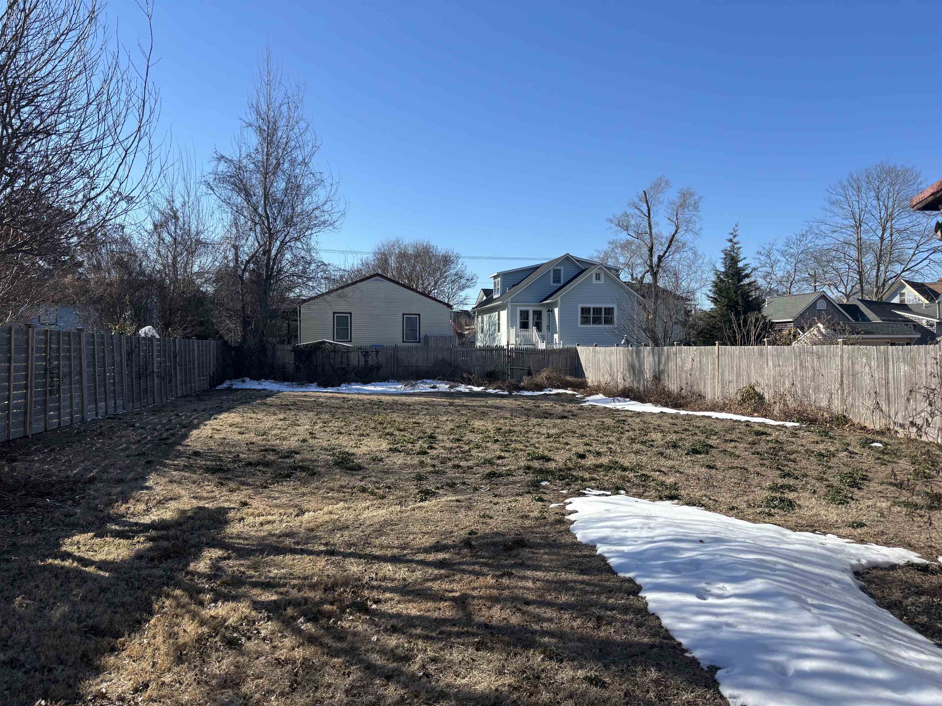 132 Leaming Avenue - Picture 2