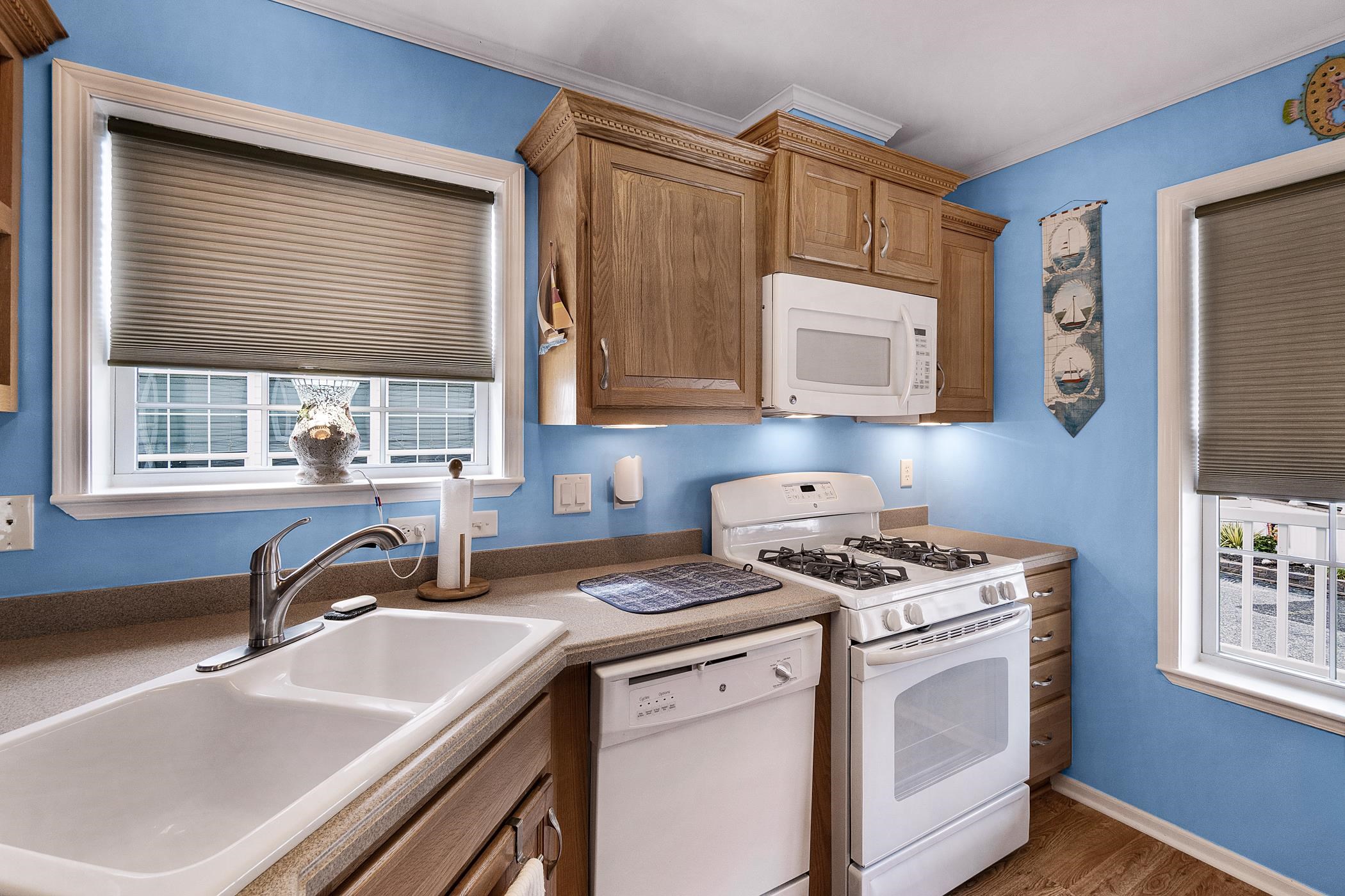 1402 S Route 9 - Picture 18