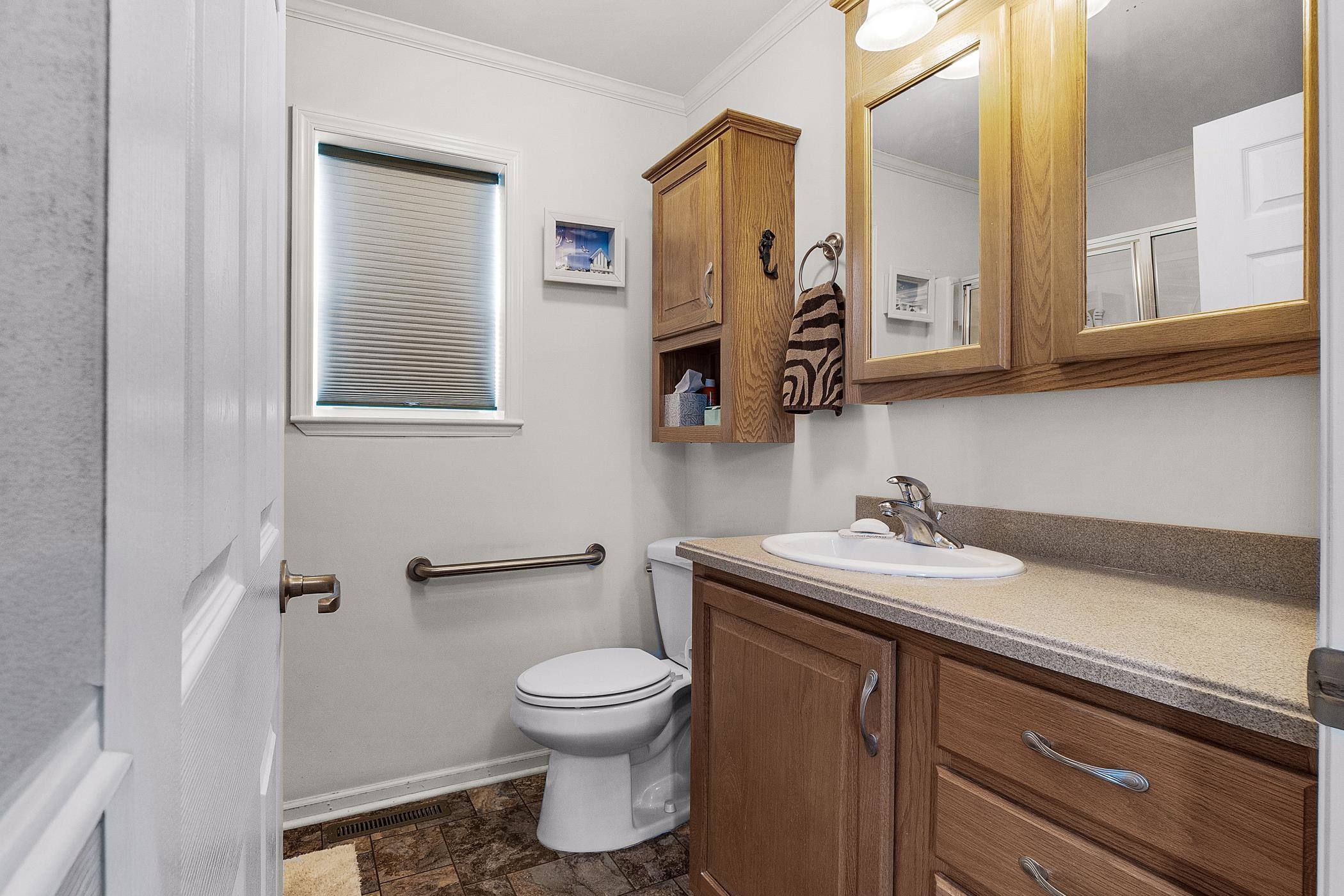 1402 S Route 9 - Picture 4