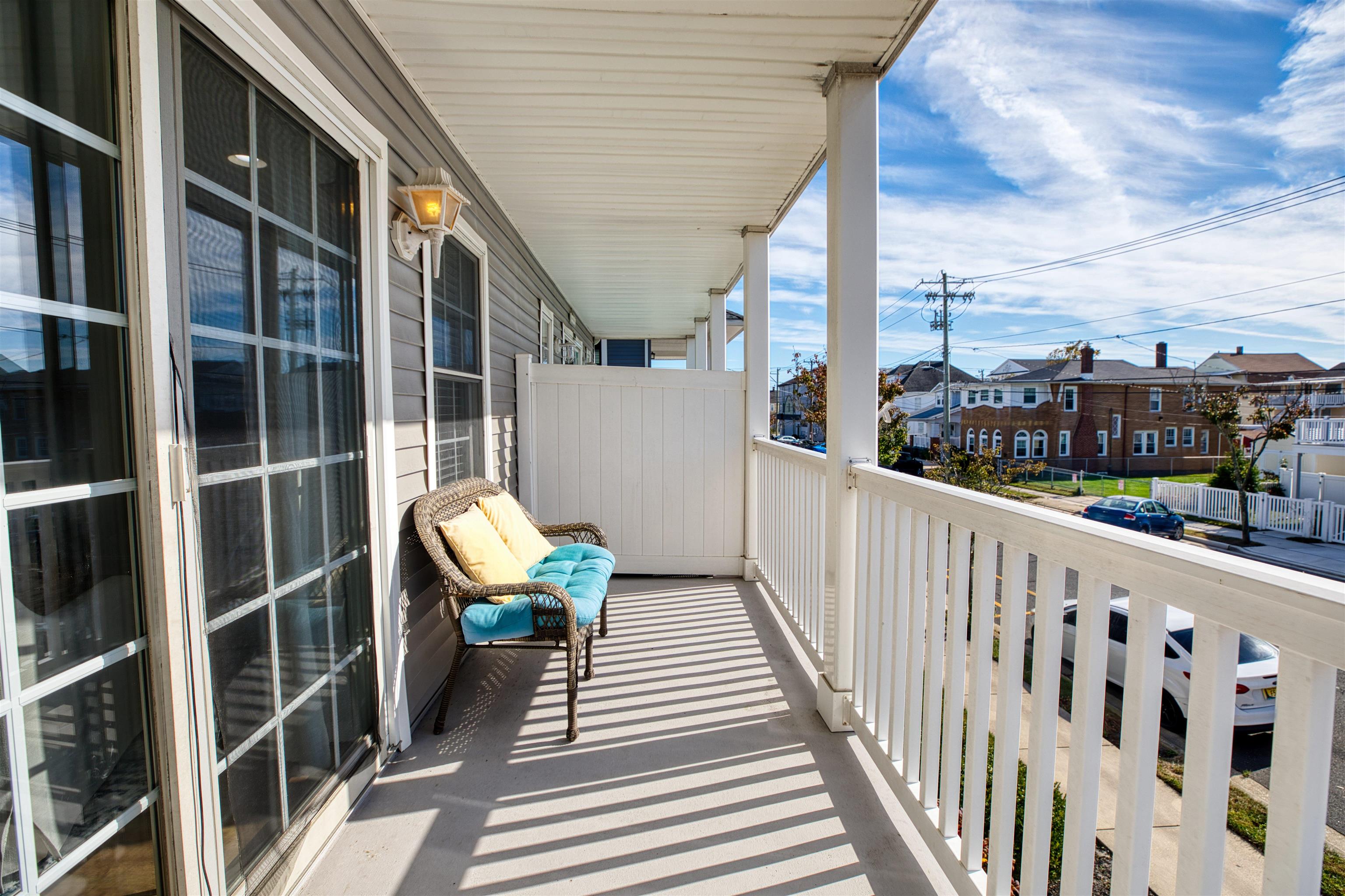 127 E Hand Avenue - Picture 18