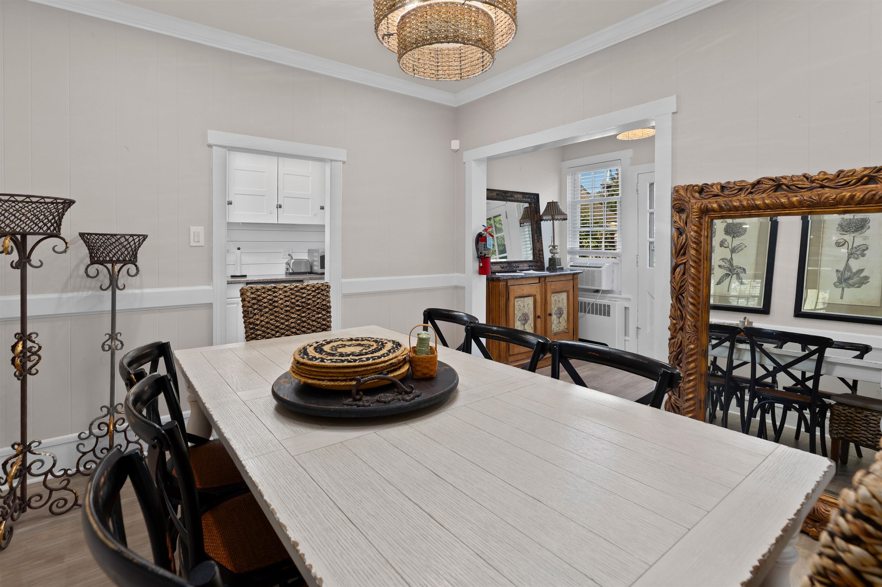 1045-1047 Lafayette Street - Picture 8