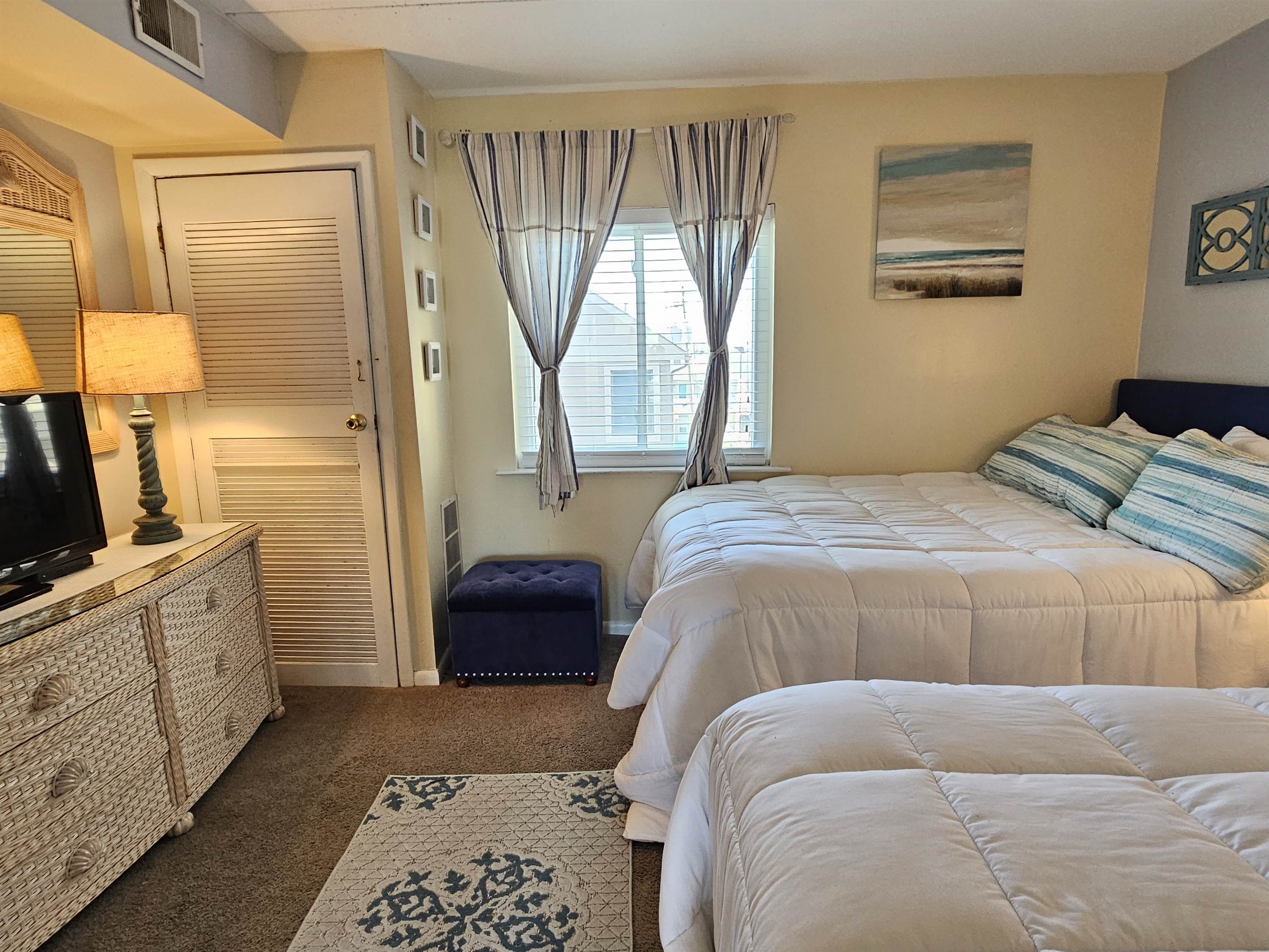 417 E 19th Avenue - Picture 9