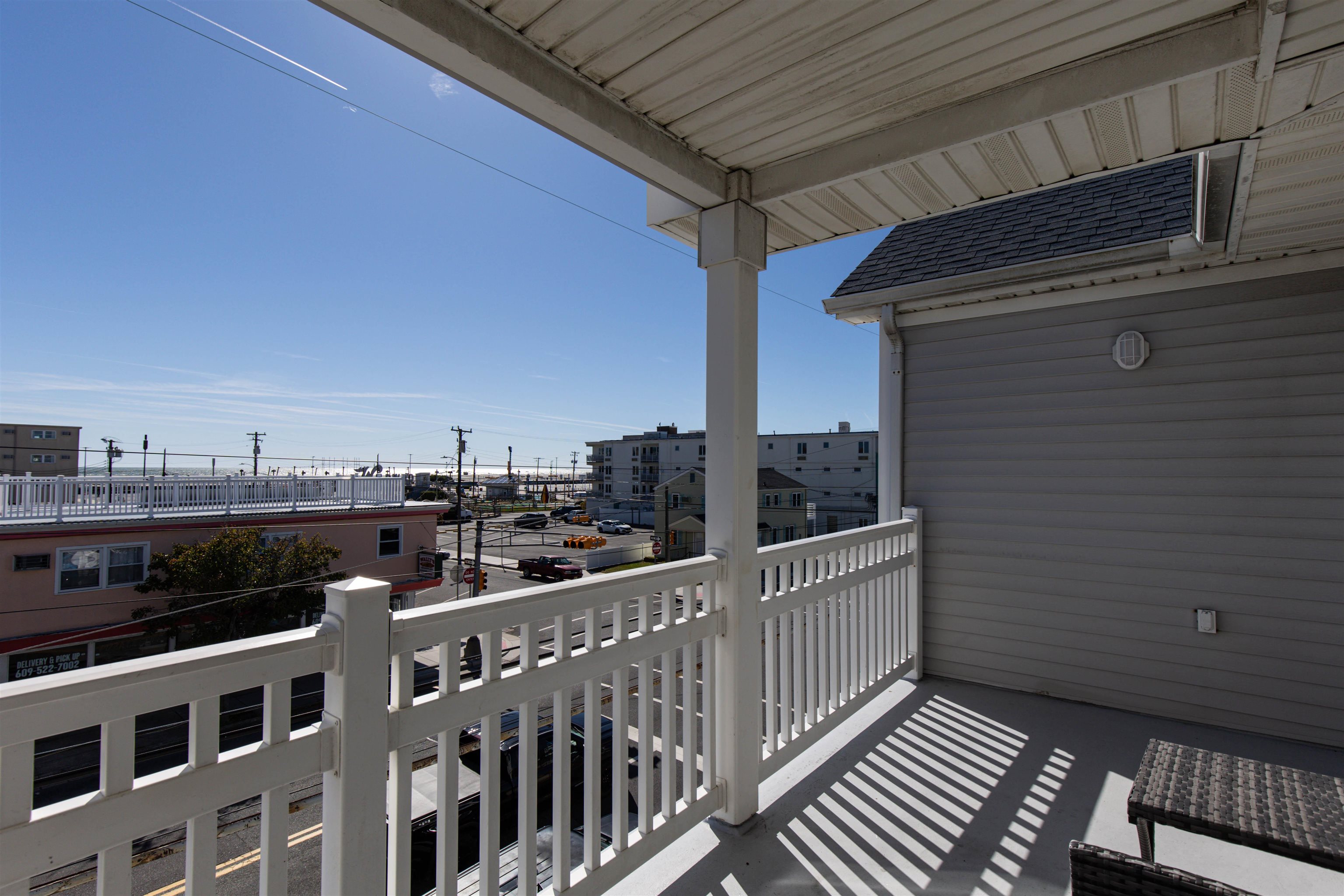 4716 Atlantic Avenue - Picture 9