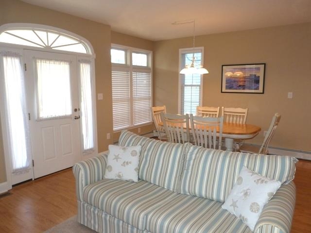 1523 Asbury Avenue - Picture 19