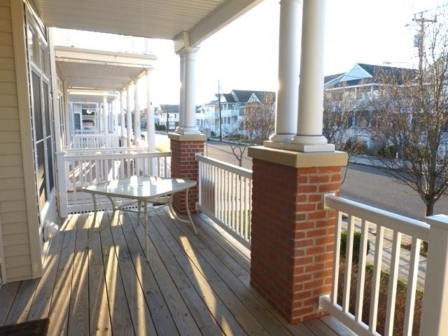 1523 Asbury Avenue - Picture 4