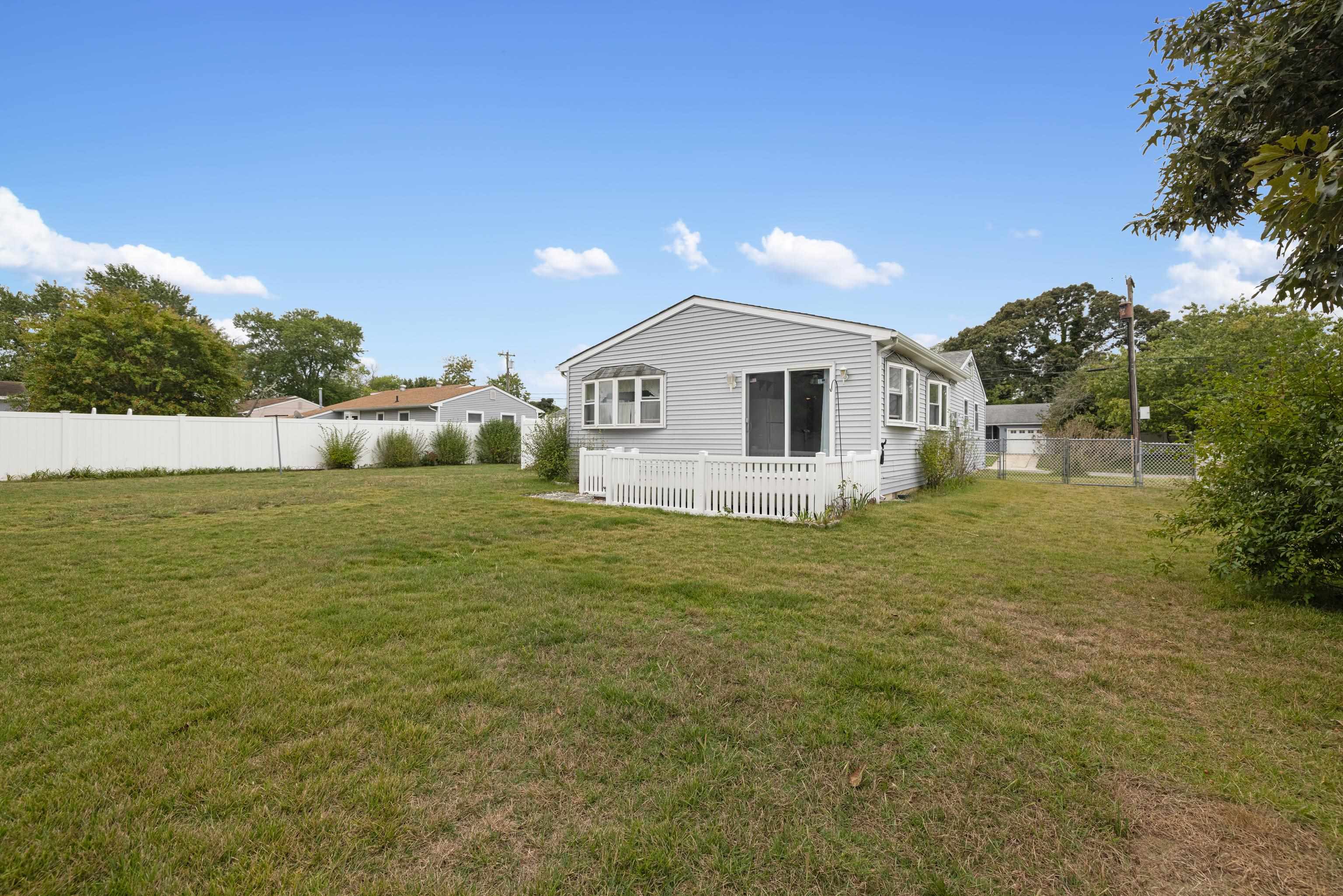 86 Beachhurst Drive - Picture 4