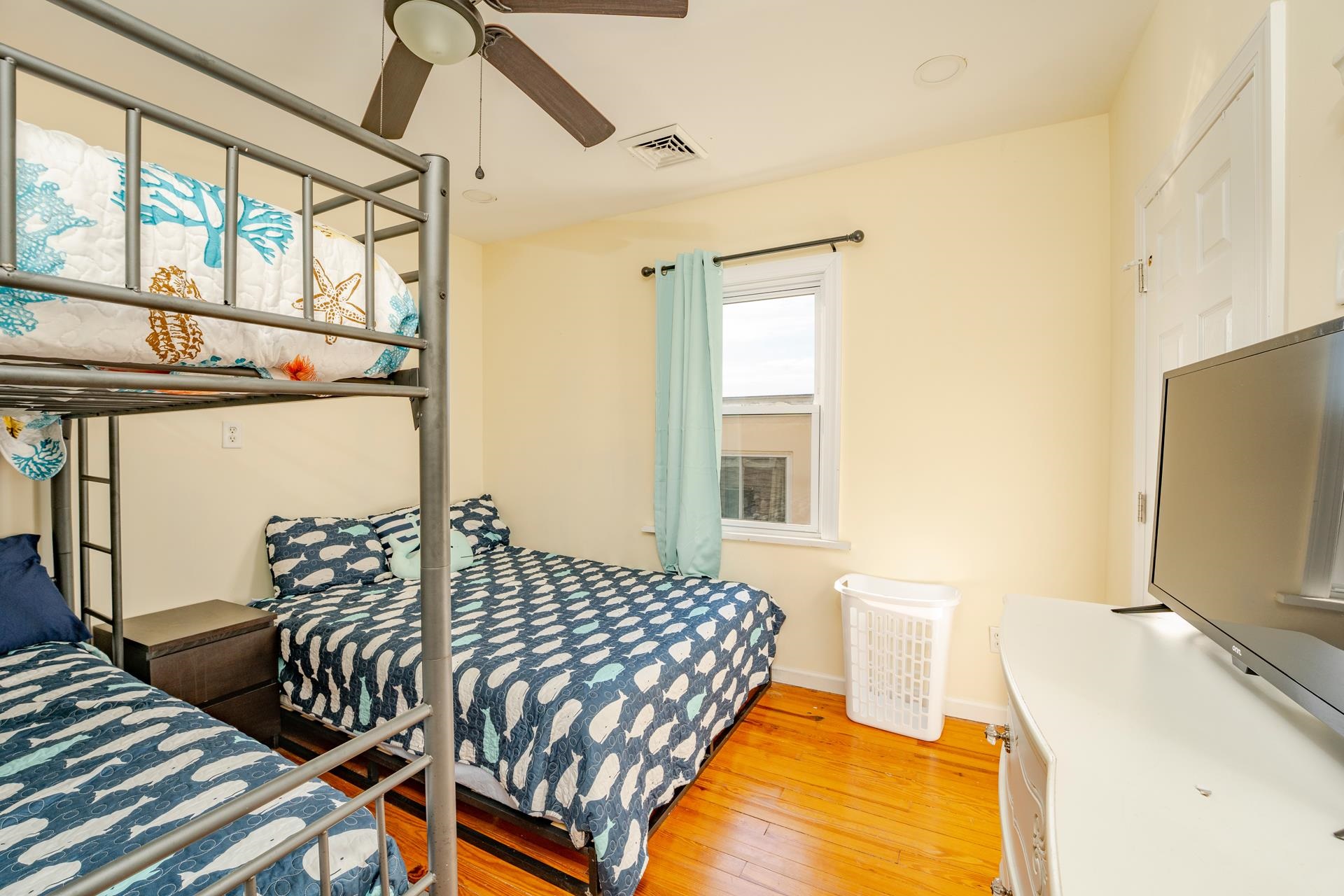 220 E 21st Avenue - Picture 12