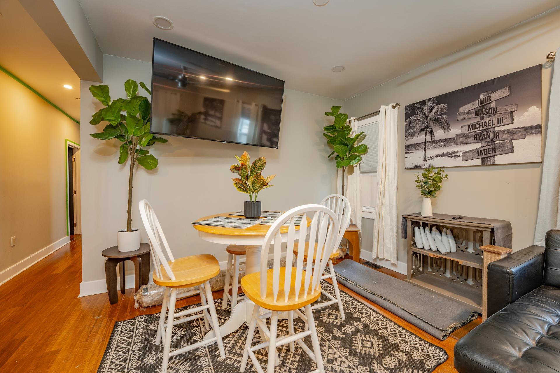 220 E 21st Avenue - Picture 19