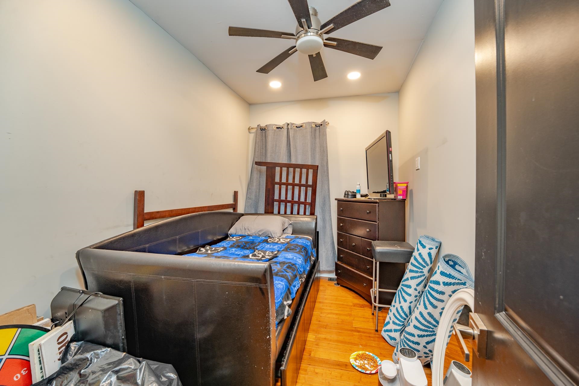 220 E 21st Avenue - Picture 26