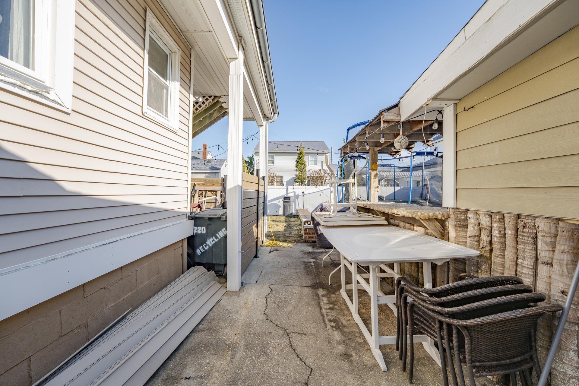 220 E 21st Avenue - Picture 38