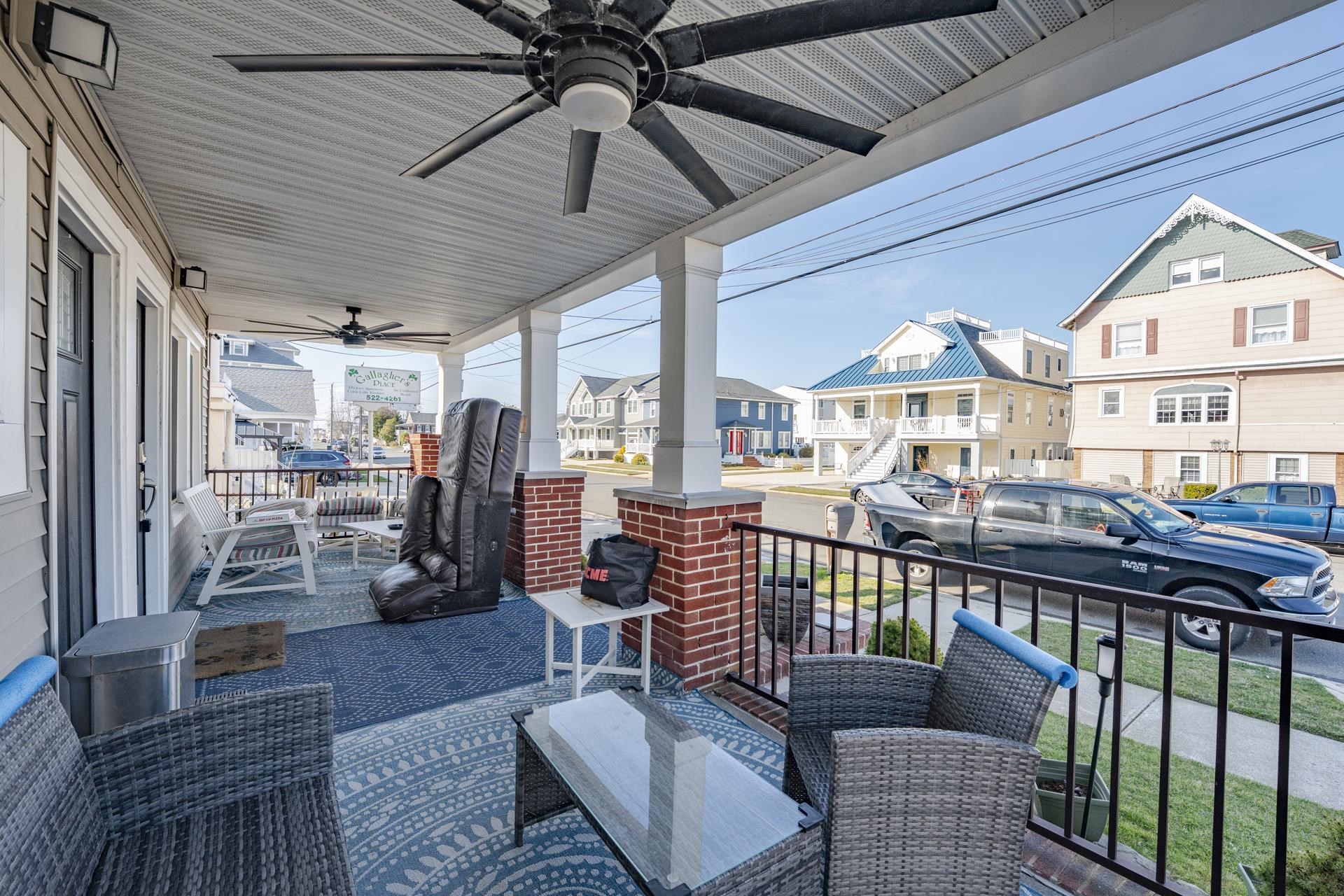 220 E 21st Avenue - Picture 4