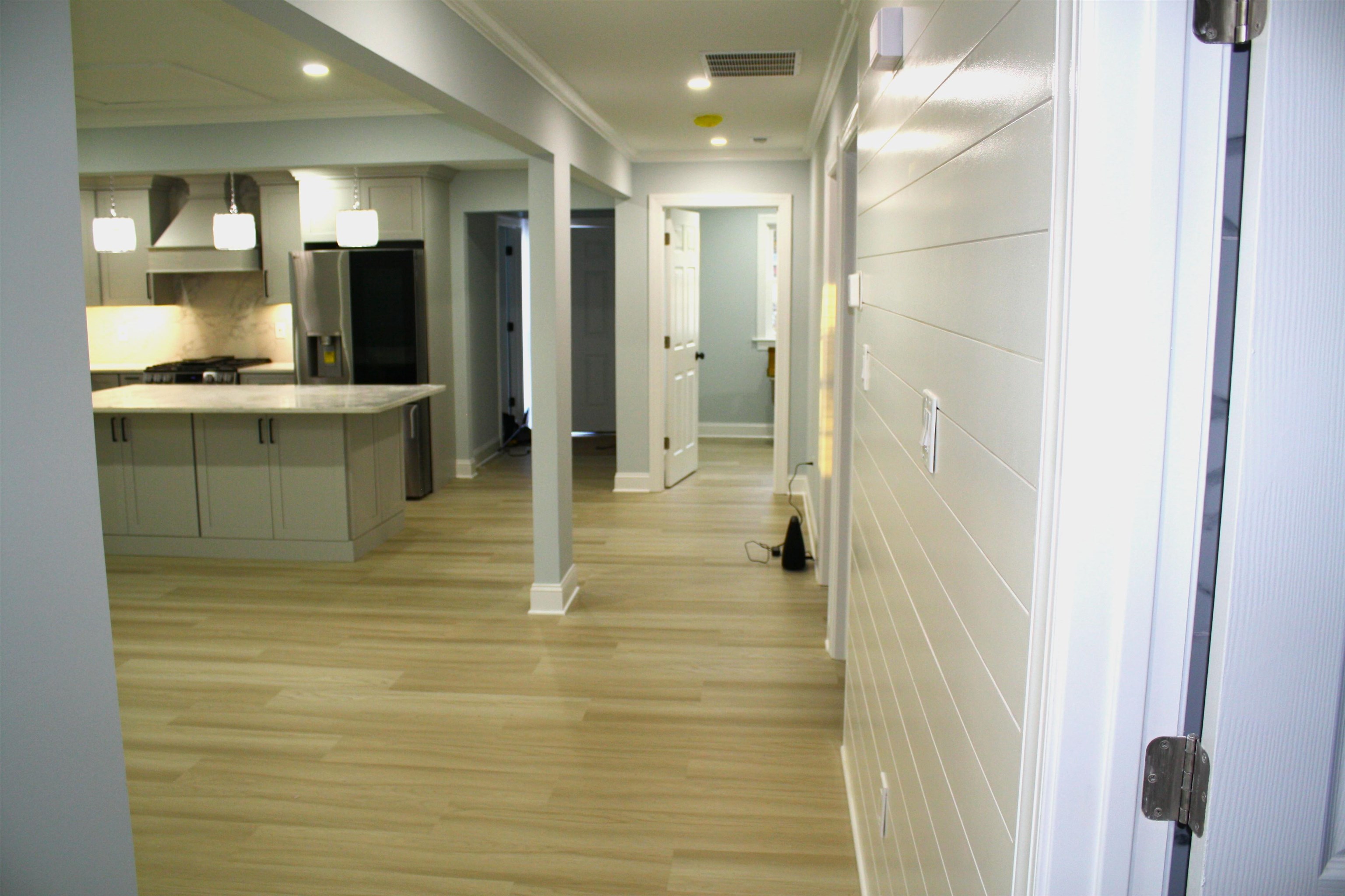 203 E Jacksonville Avenue - Picture 2