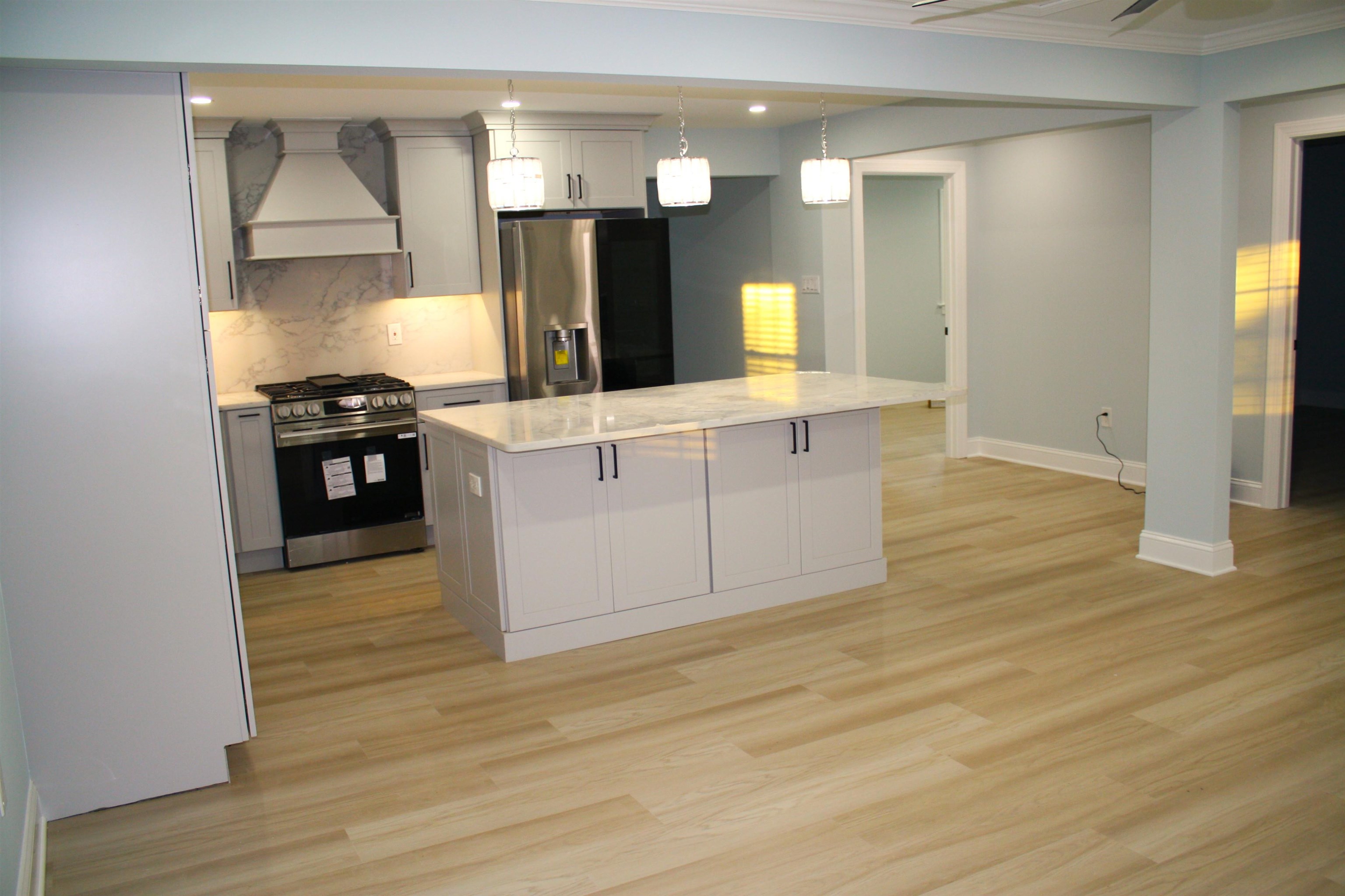 203 E Jacksonville Avenue - Picture 1