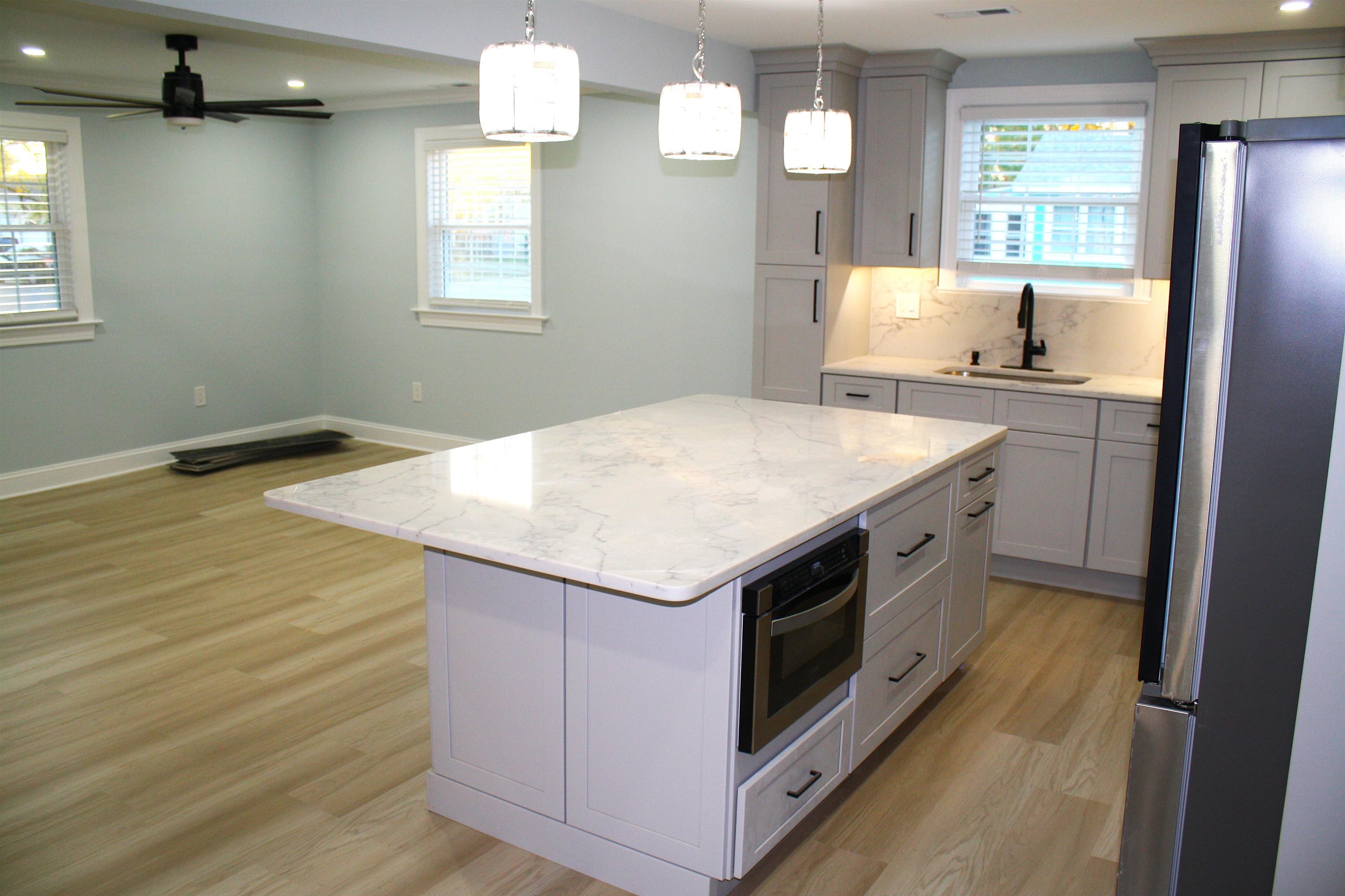 203 E Jacksonville Avenue - Picture 3