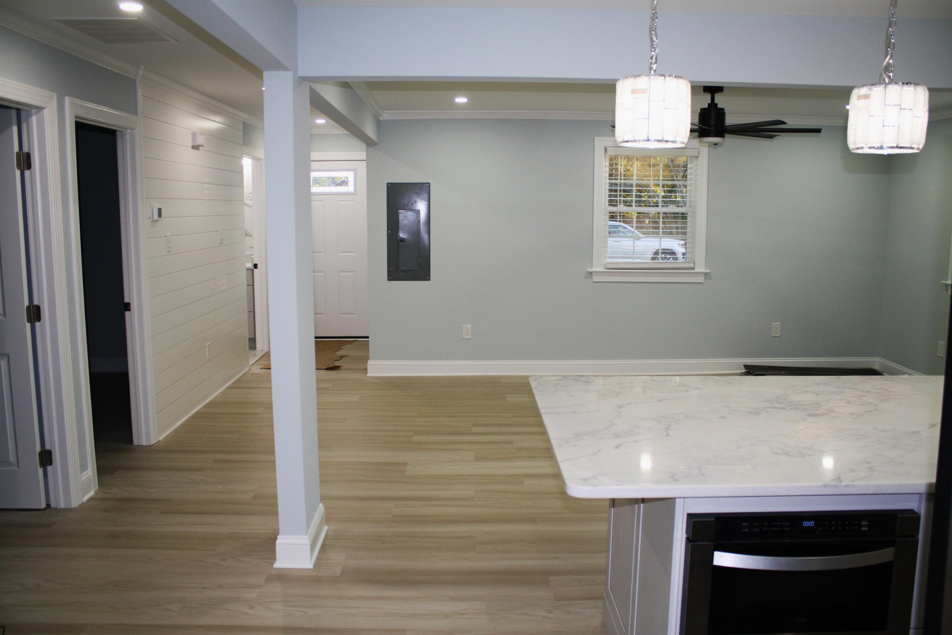 203 E Jacksonville Avenue - Picture 6