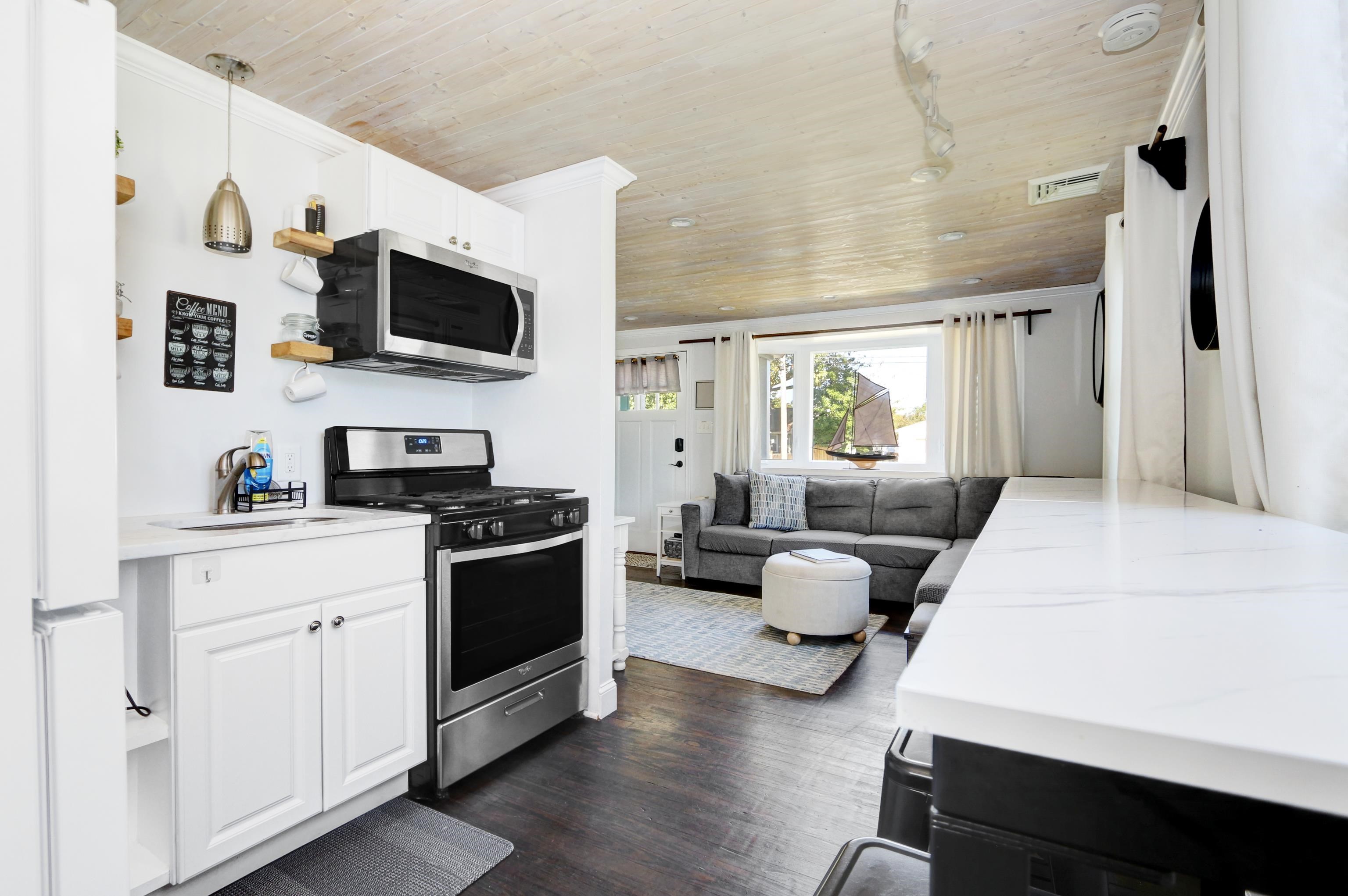 403 Miller Avenue - Picture 11