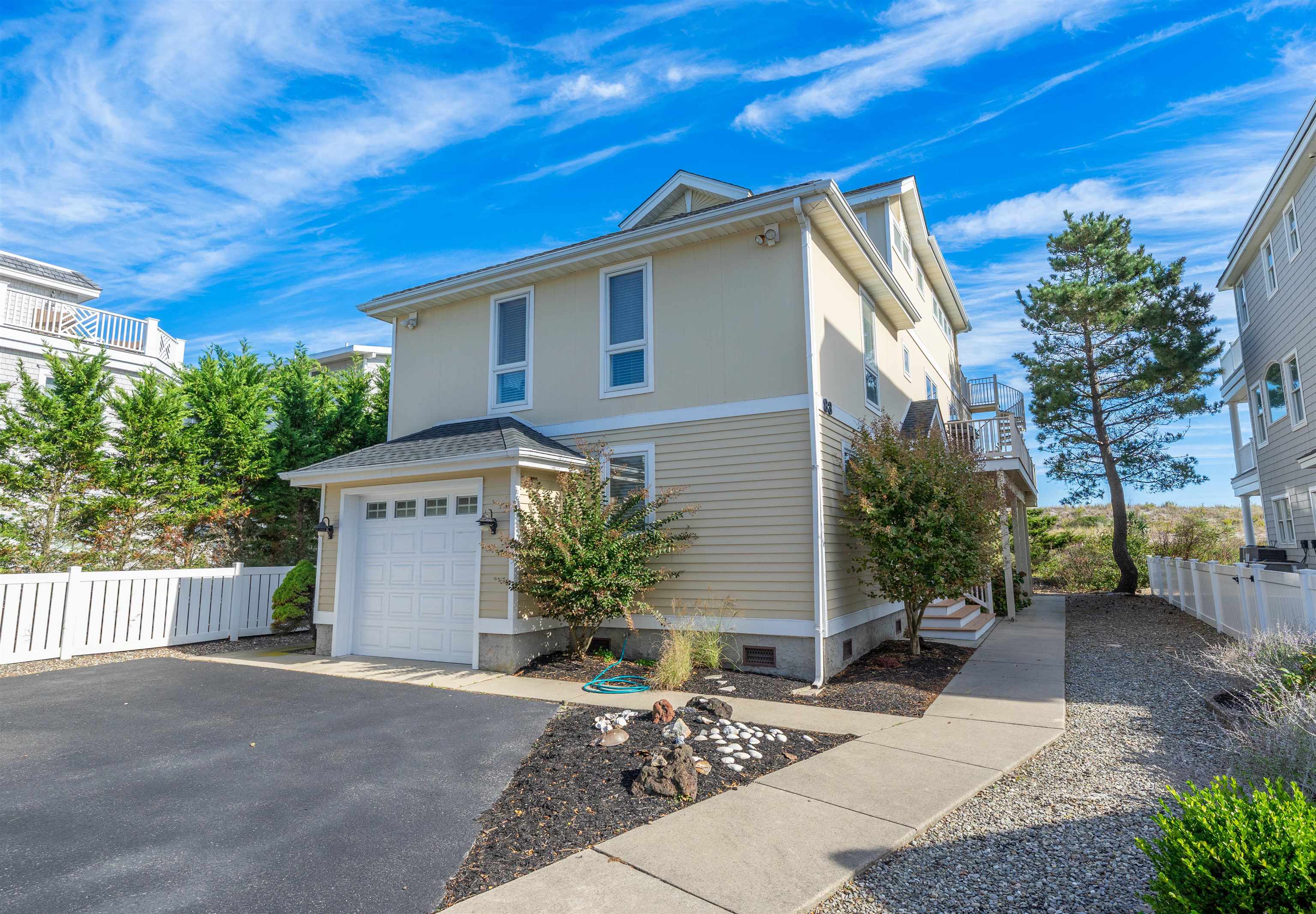 83 E 13th Street - Picture 32