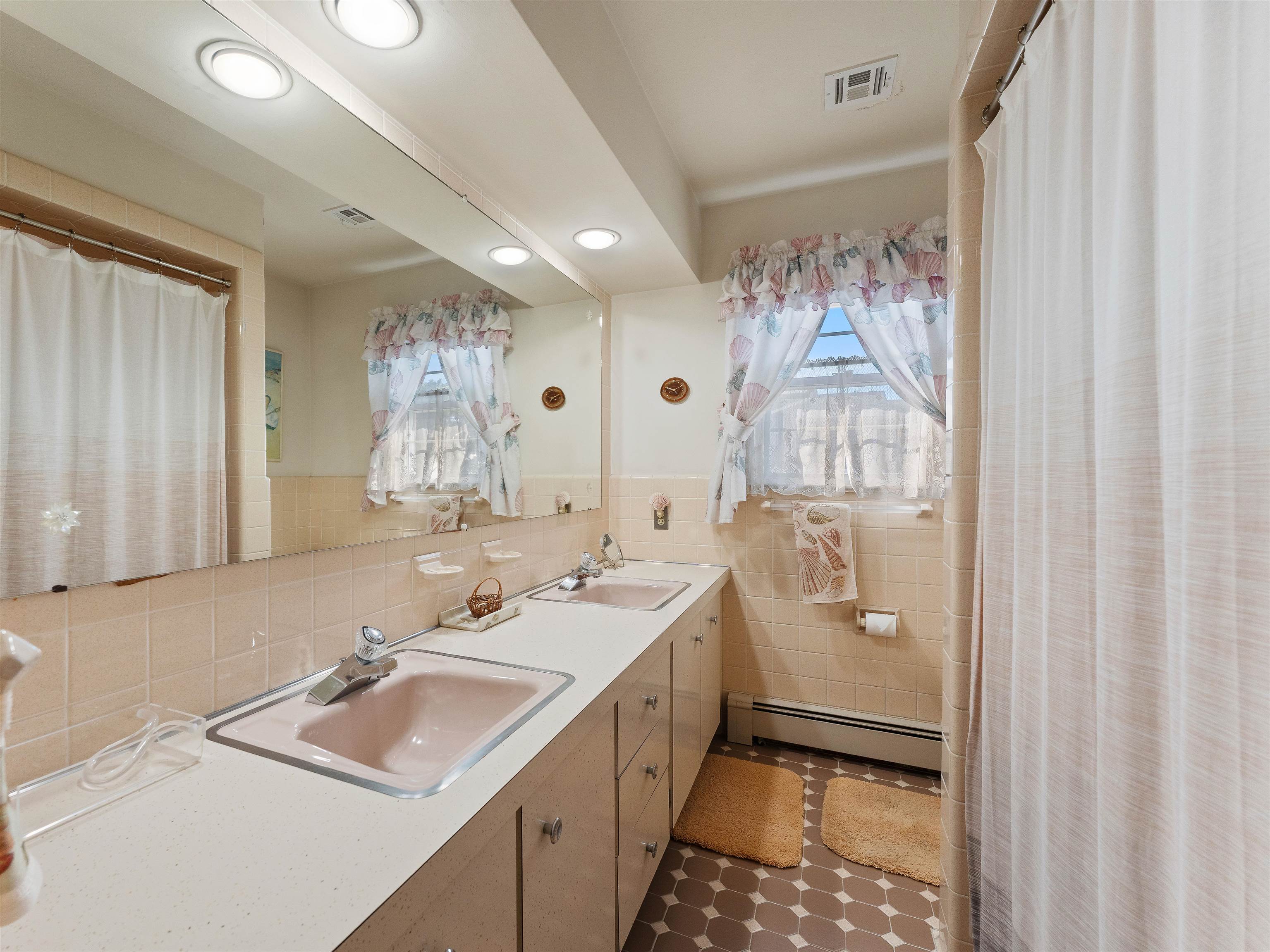 268 E Atlantic Boulevard