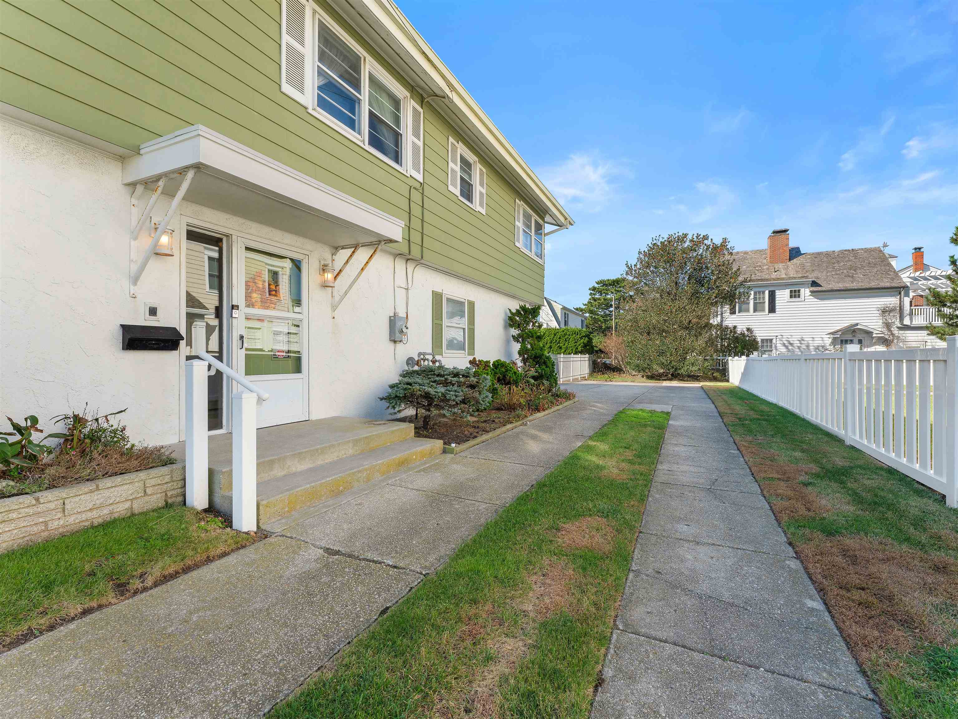 268 E Atlantic Boulevard