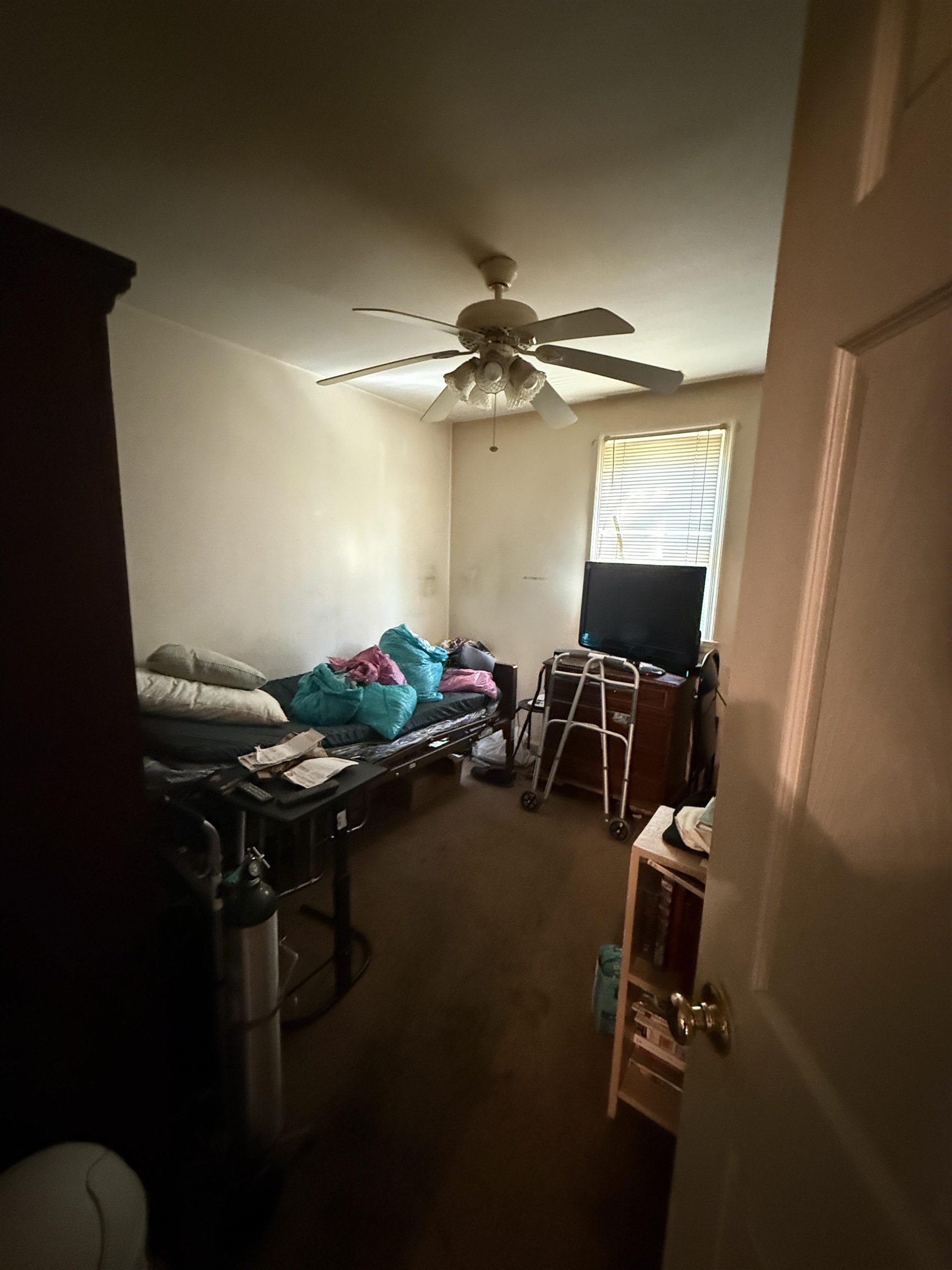 107 E Tampa Avenue - Picture 3