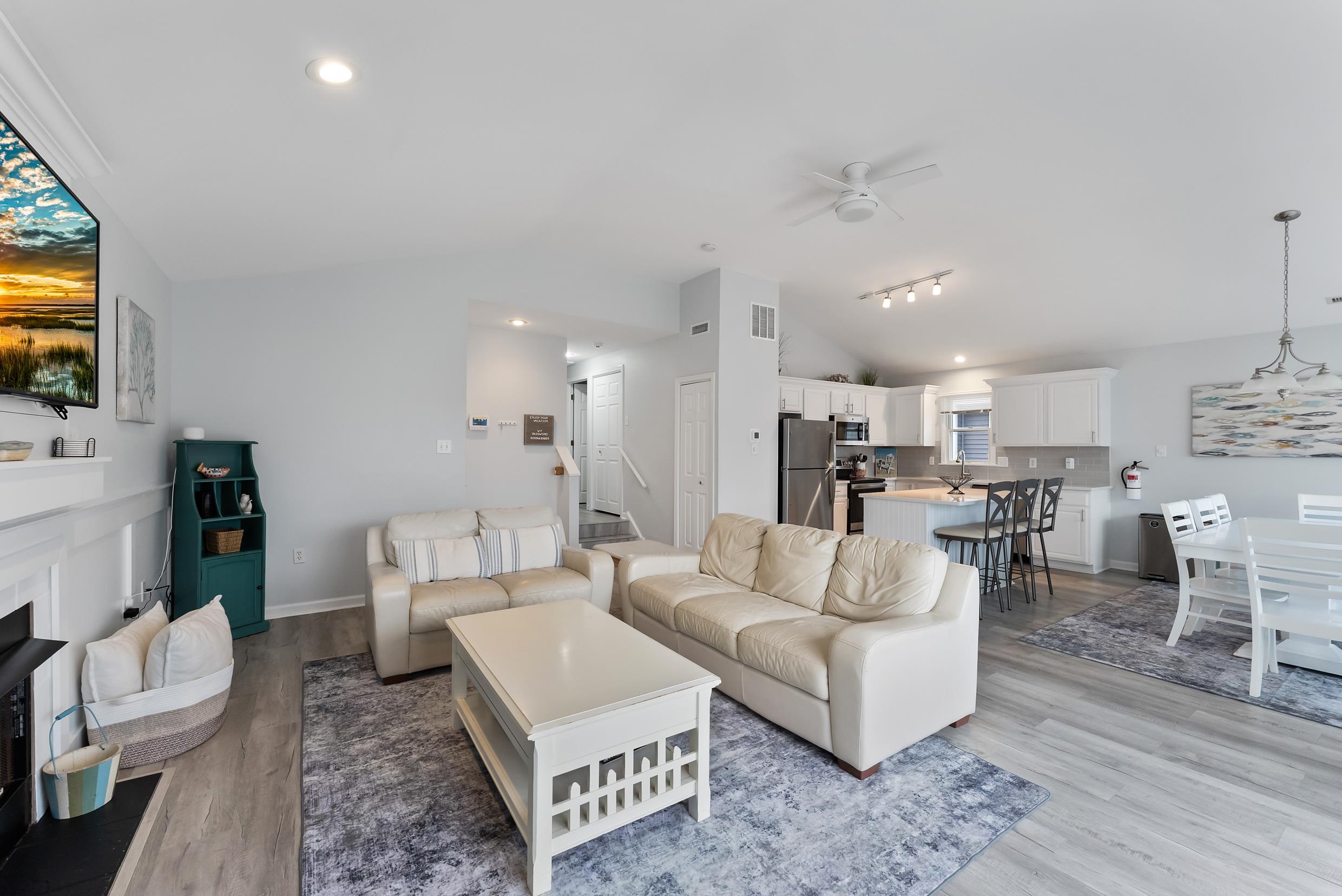 1828 Asbury Avenue - Picture 2