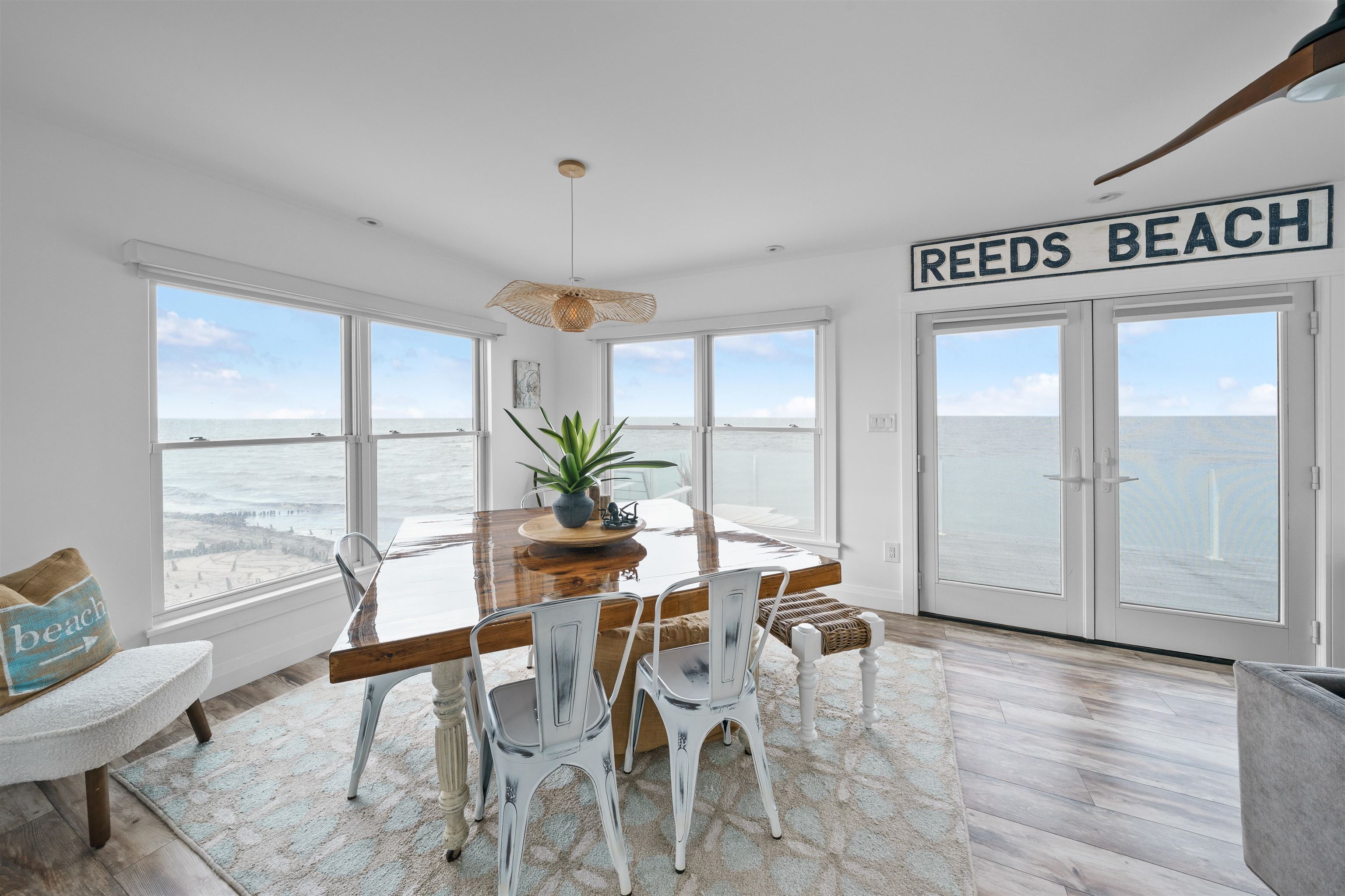 69 N Beach Avenue - Picture 2