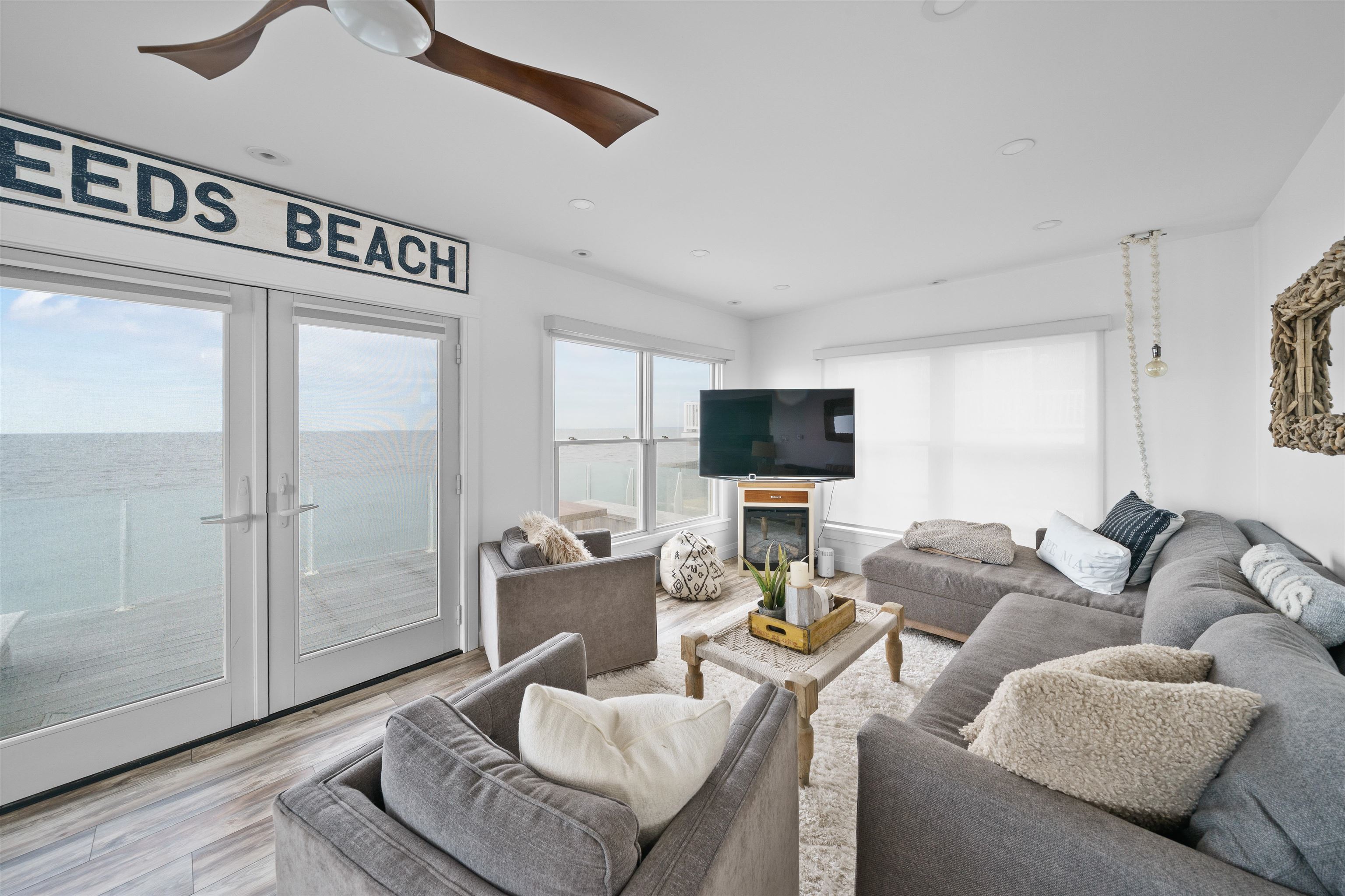 69 N Beach Avenue - Picture 3