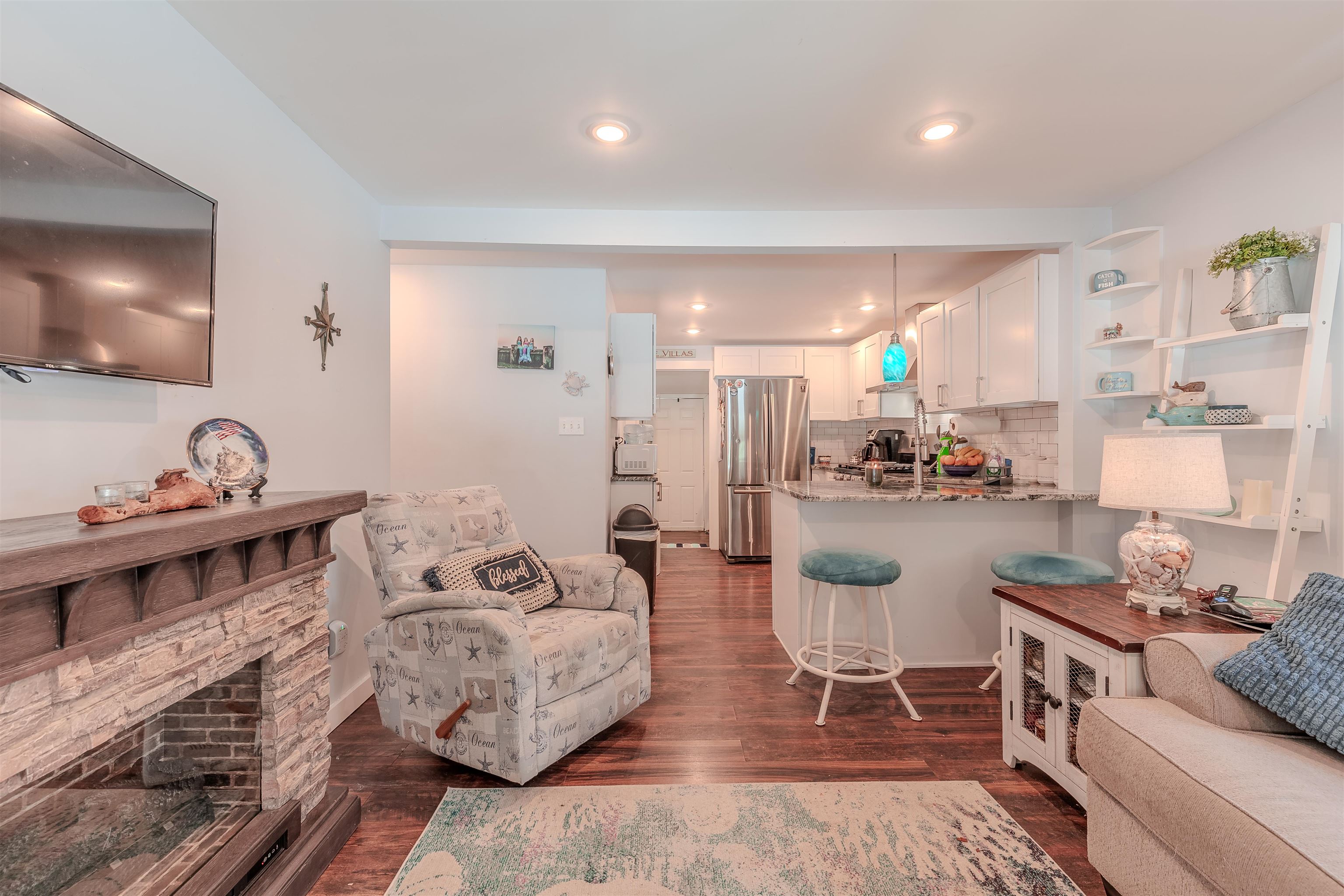 226 E New York Avenue - Picture 5