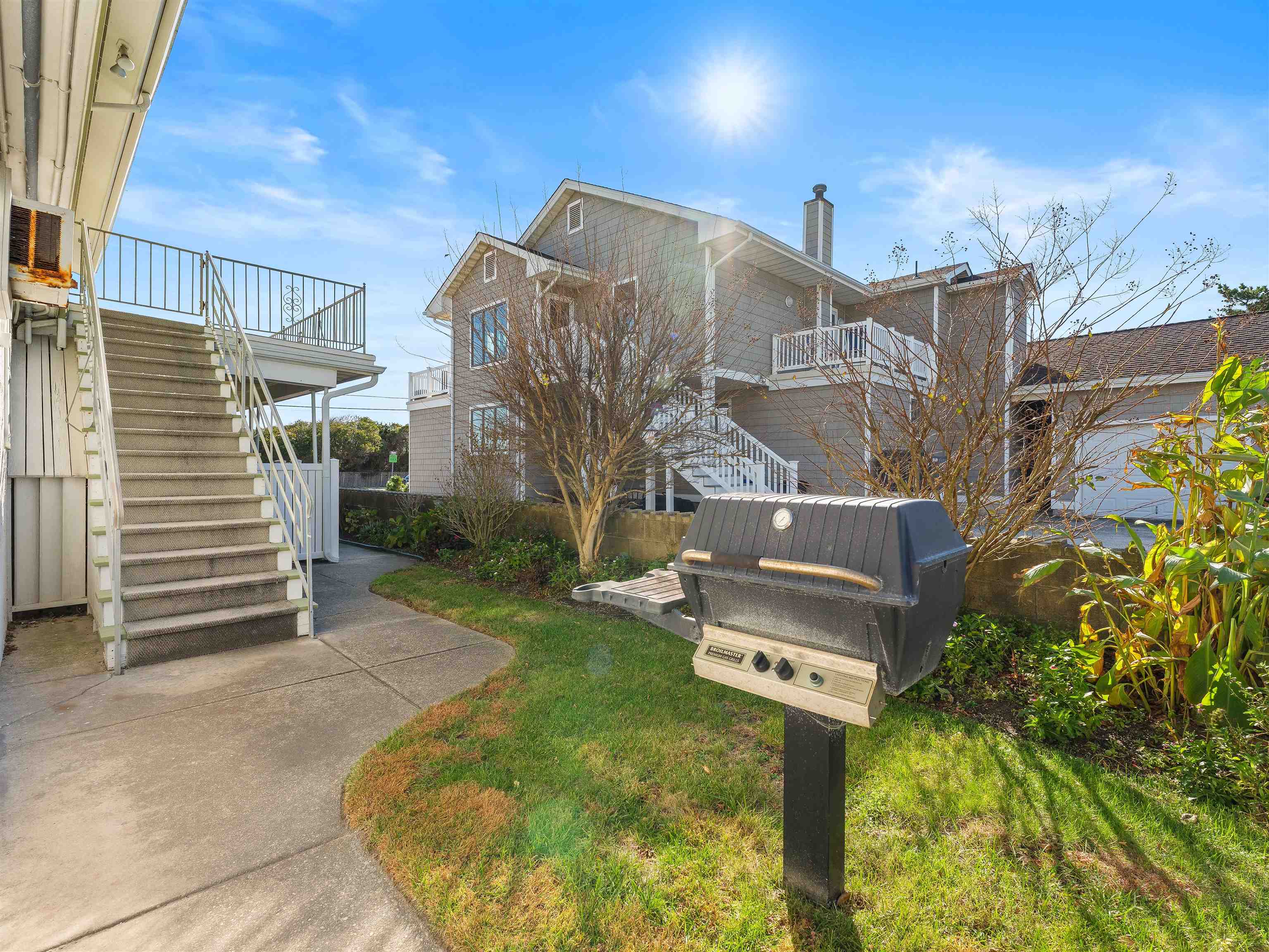 268 E Atlantic Boulevard