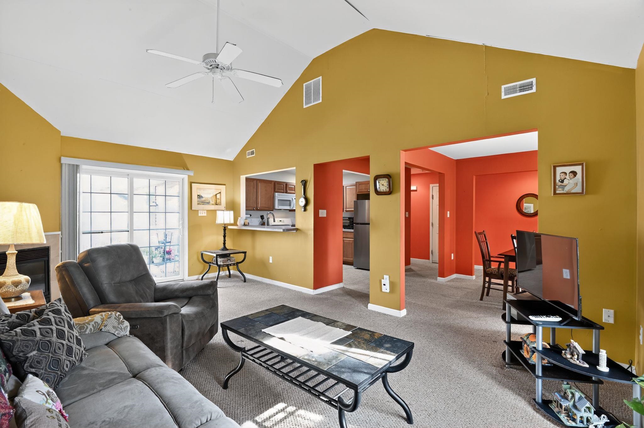 10 4th Avenue - Picture 3