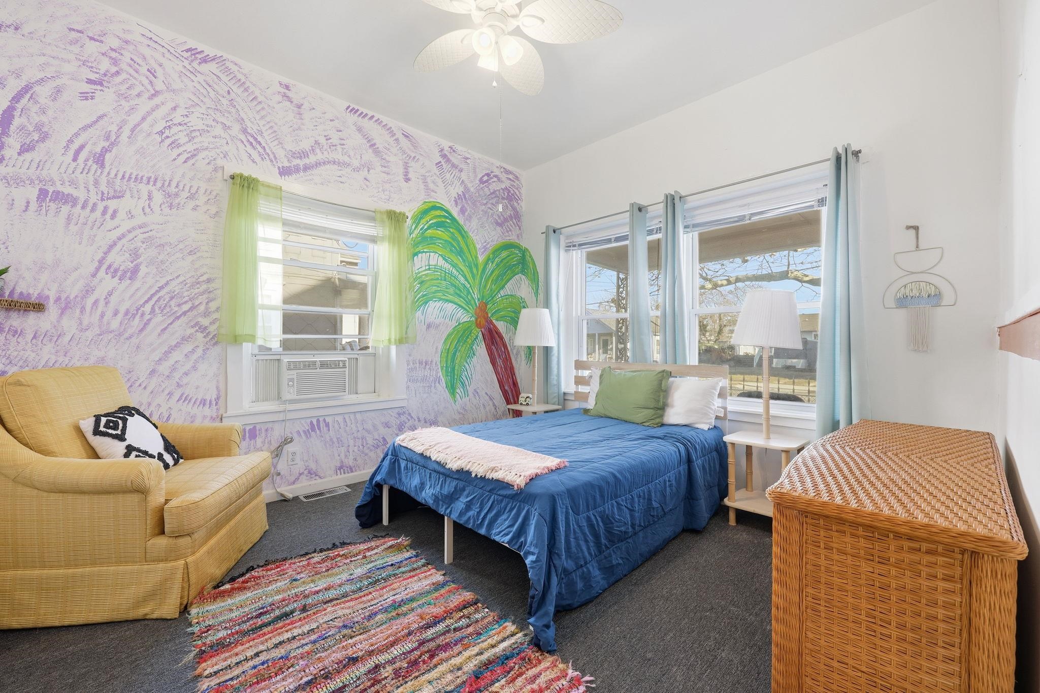 128 W Roberts Avenue - Picture 3