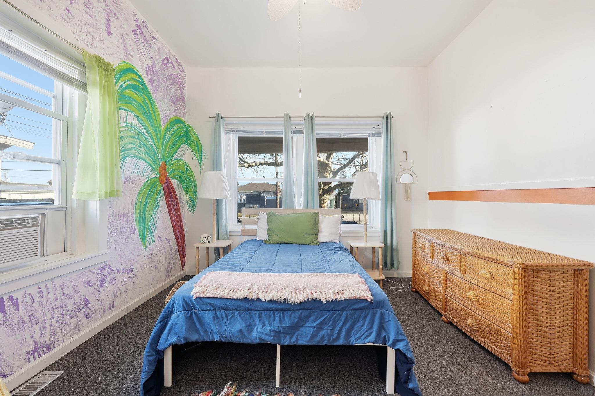 128 W Roberts Avenue - Picture 4