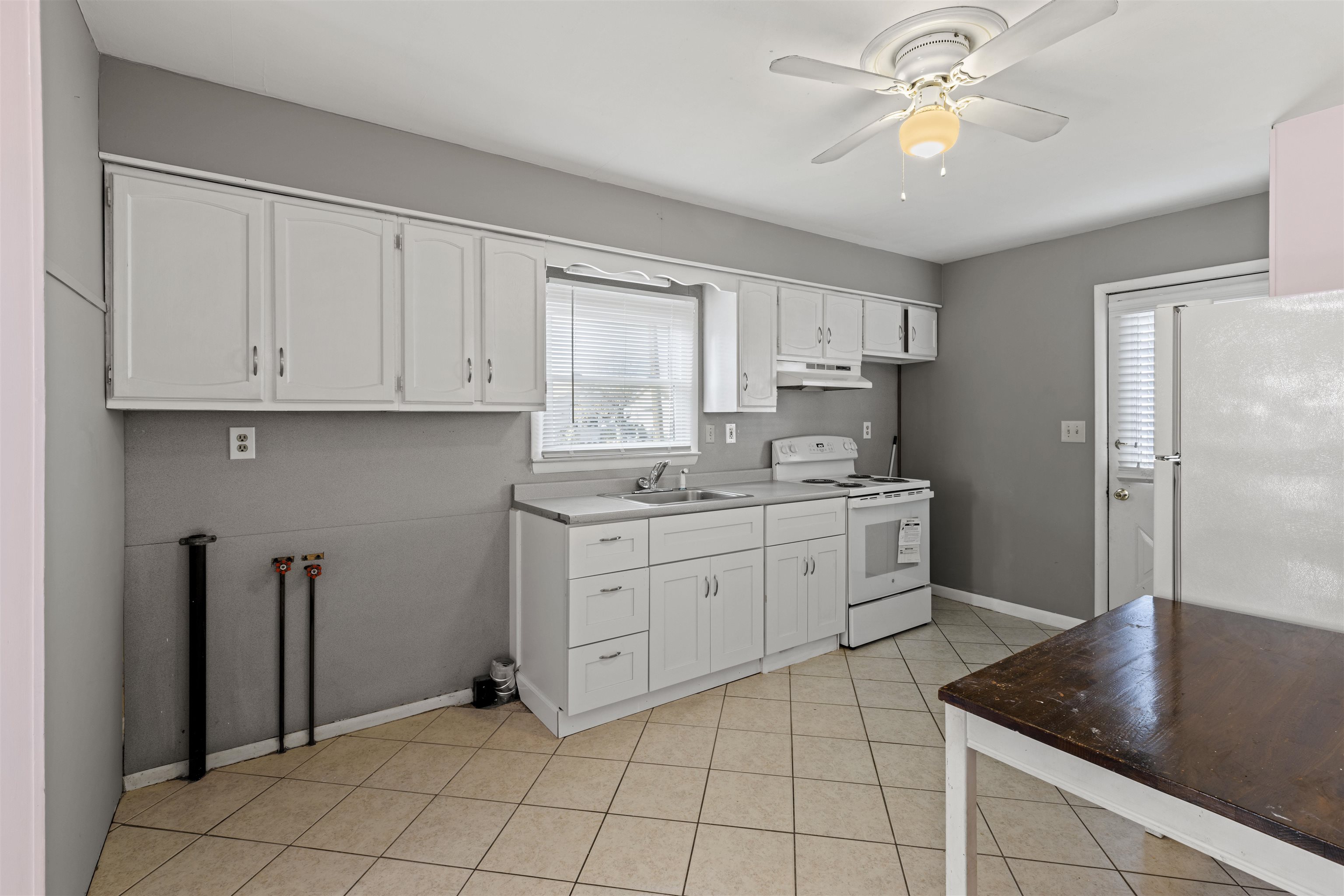 1614 Star Avenue - Picture 4